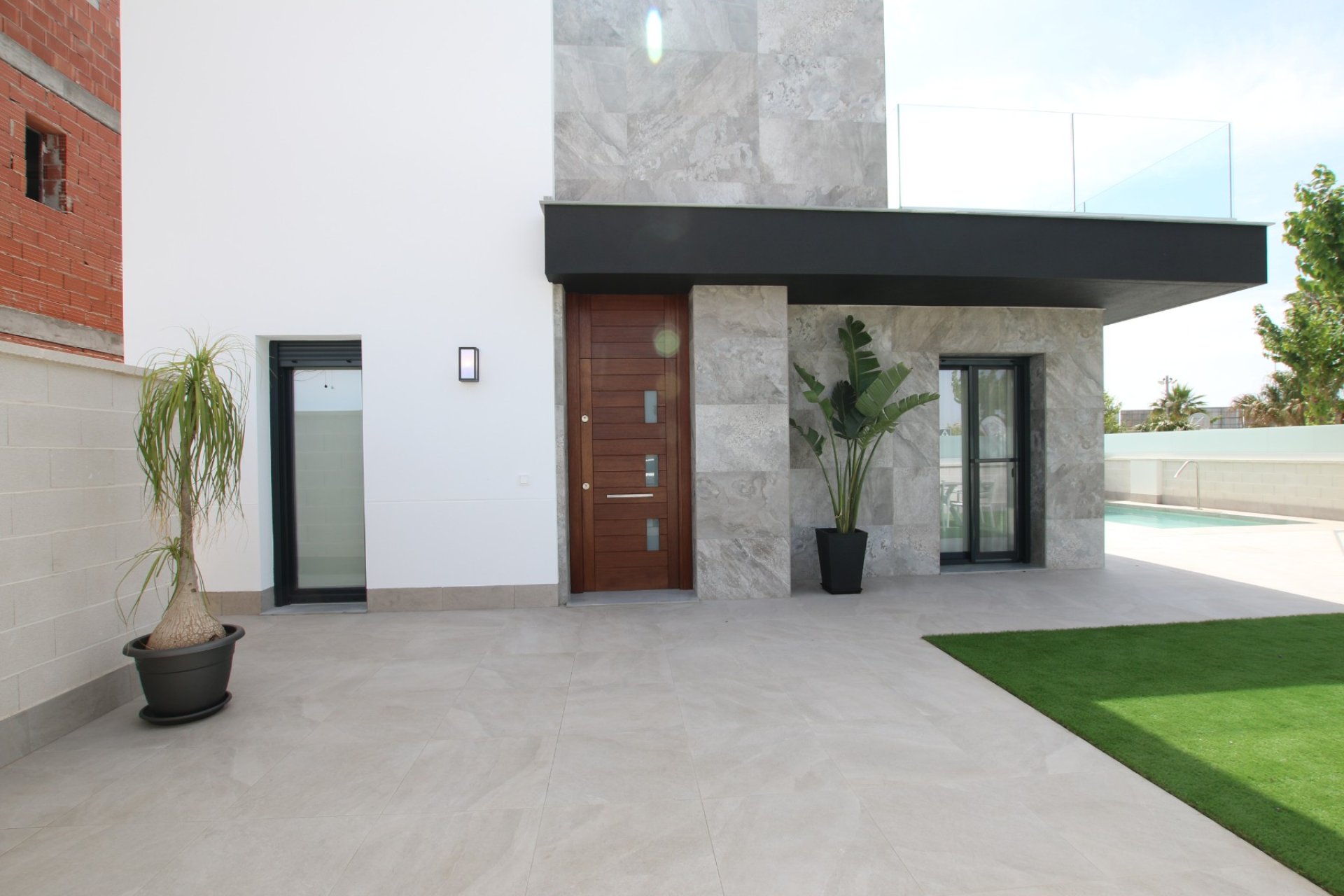 Resale - Villa (detached) -
Alicante