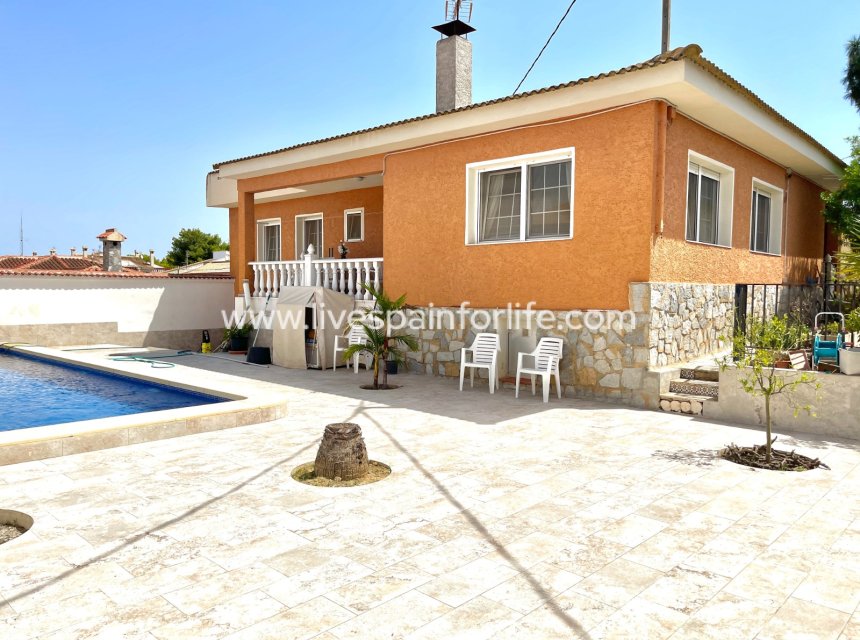 Resale - Villa (detached) -
Benijofar - pueblo