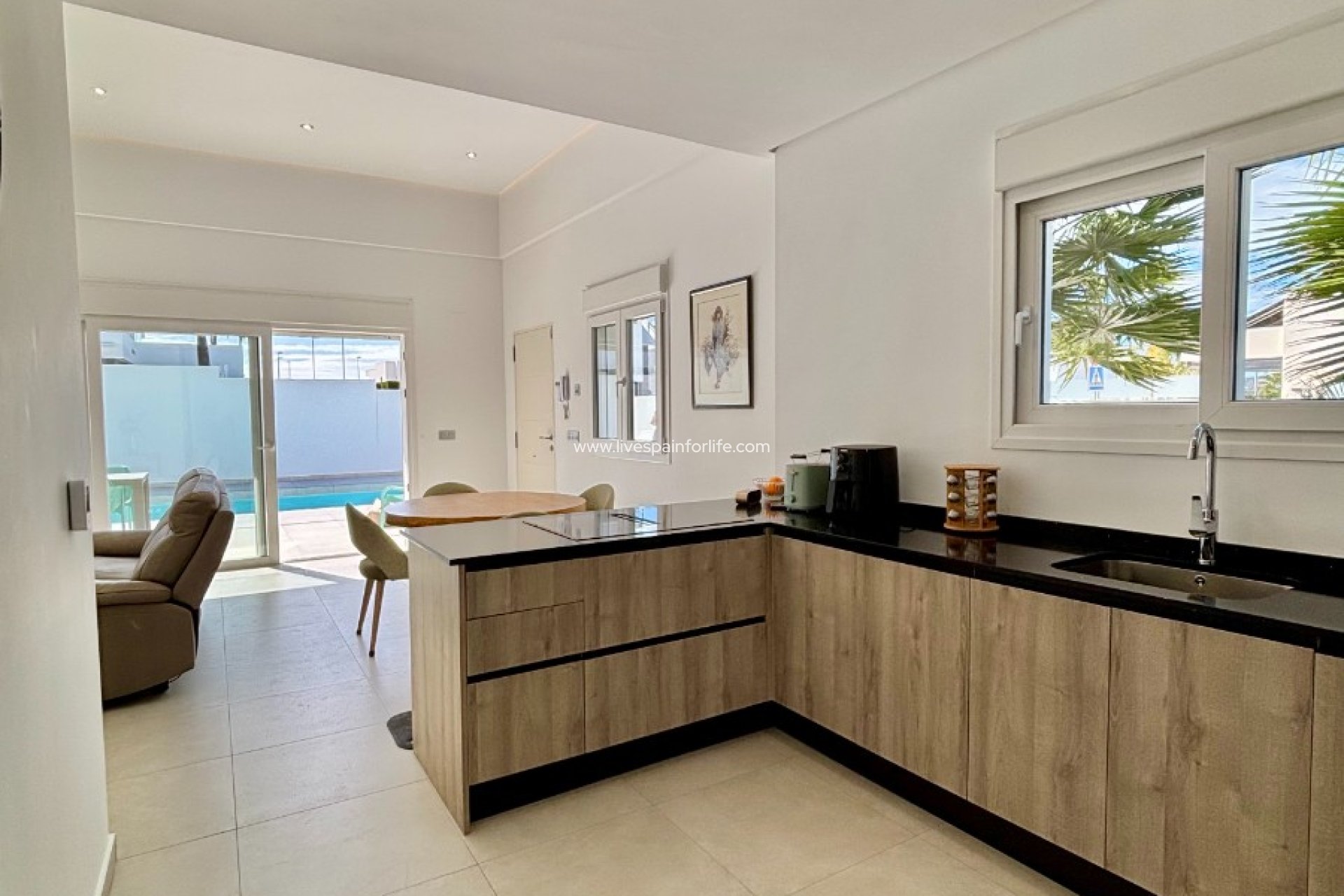 Resale - Villa (detached) -
Benijofar