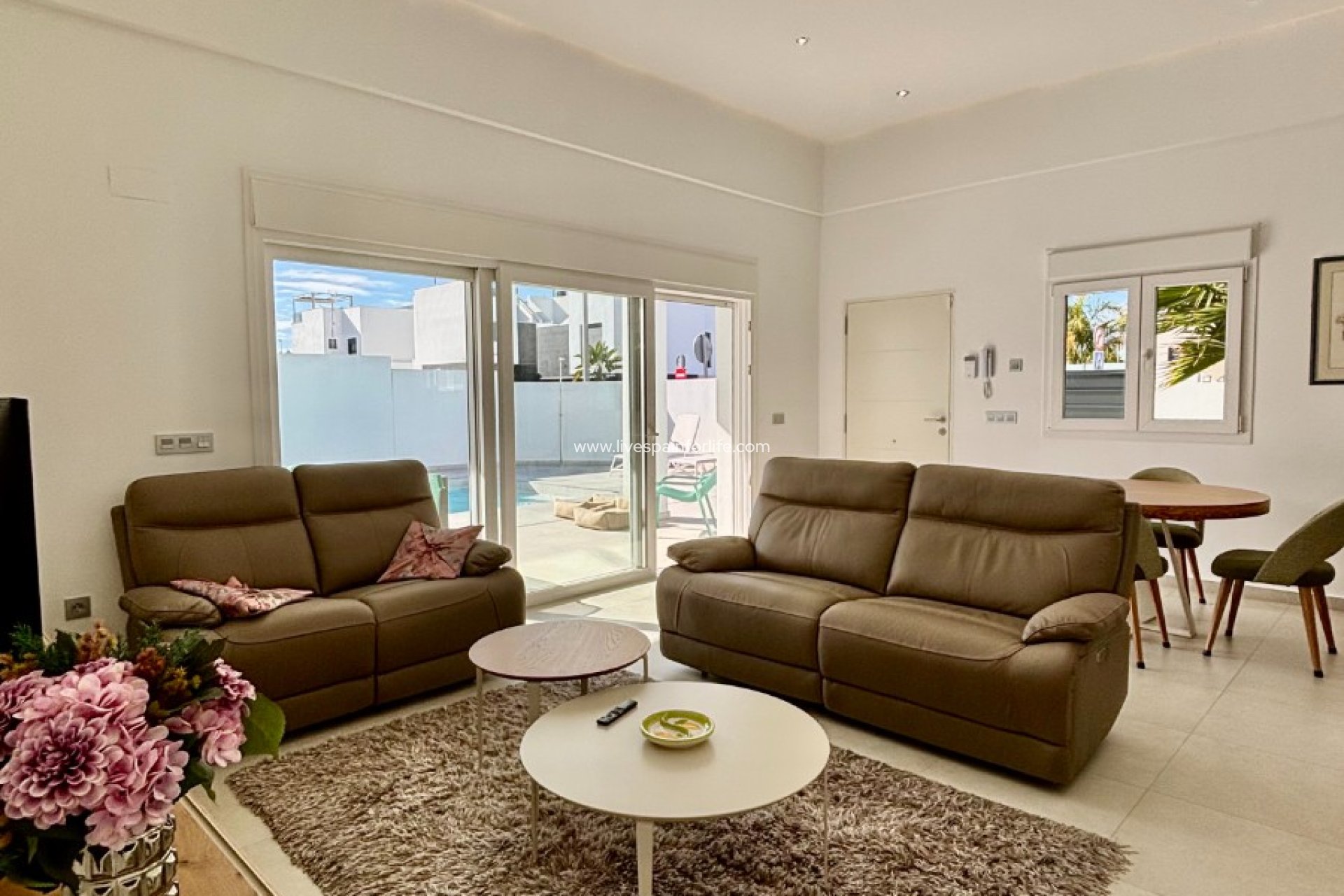 Resale - Villa (detached) -
Benijofar