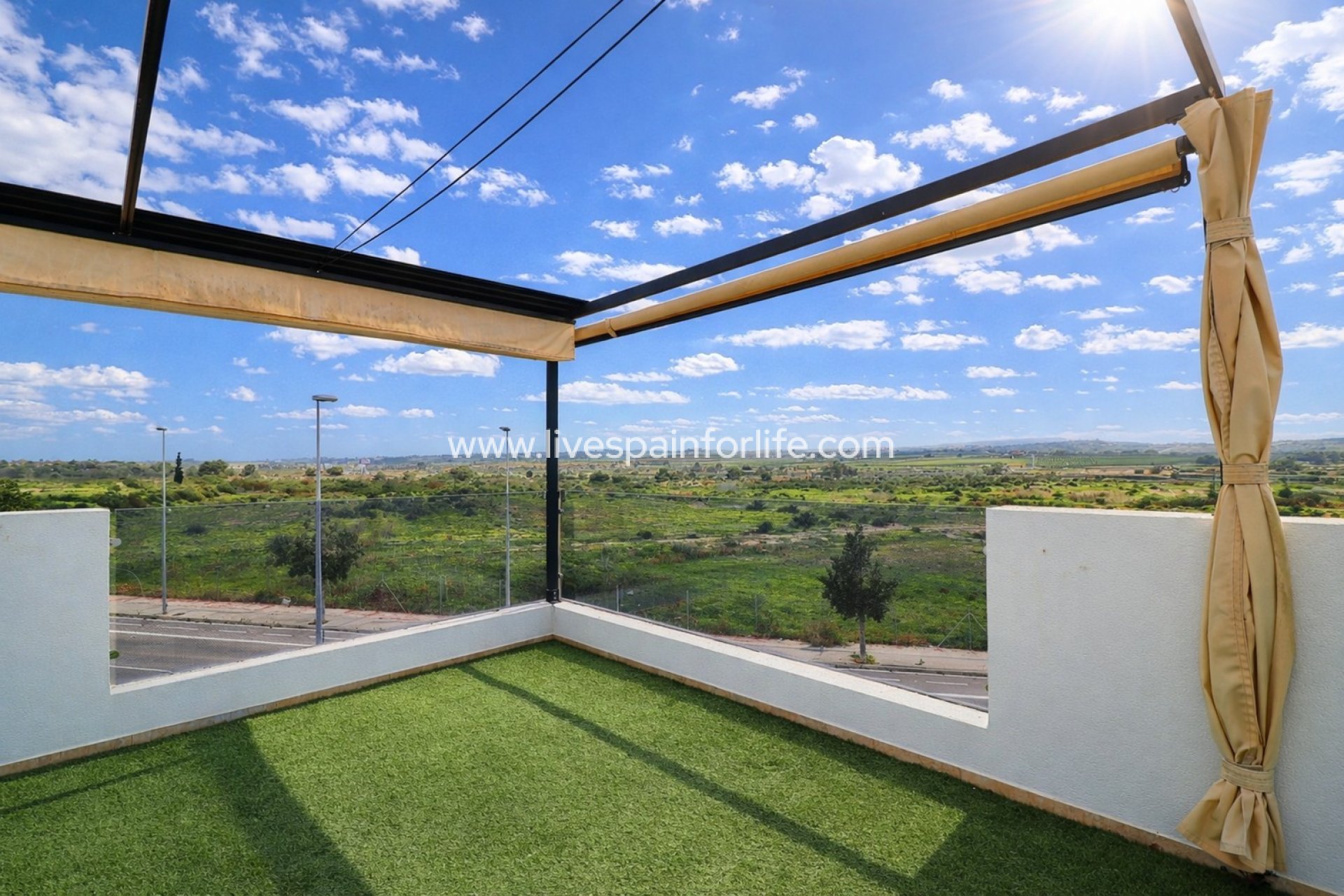 Resale - Villa (detached) -
Benijofar