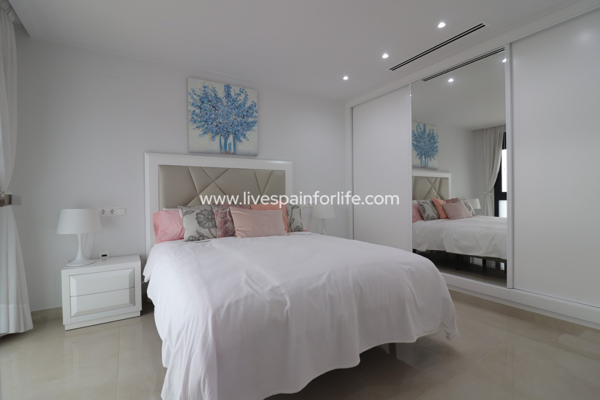 Resale - Villa (detached) -
Benijofar