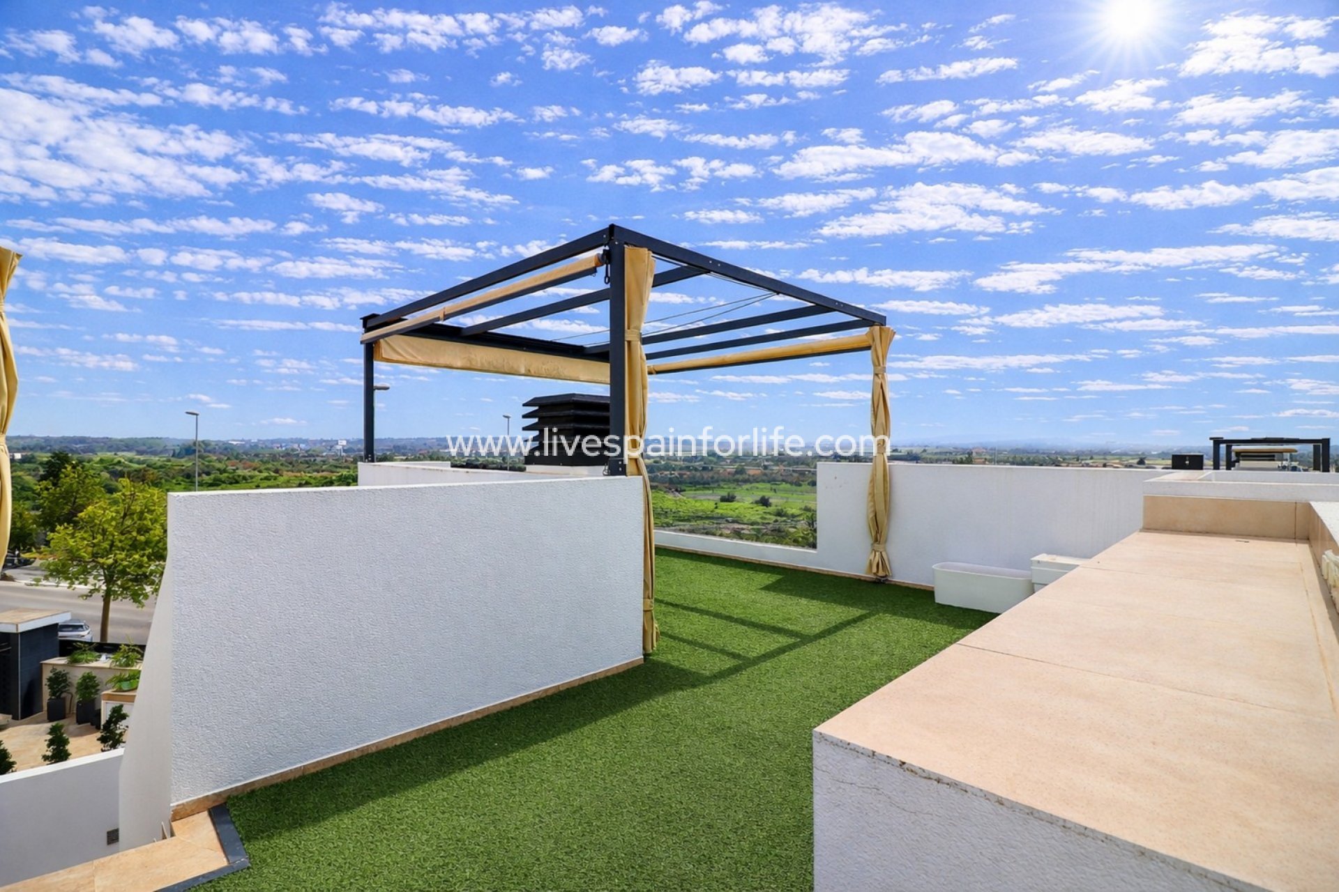 Resale - Villa (detached) -
Benijofar
