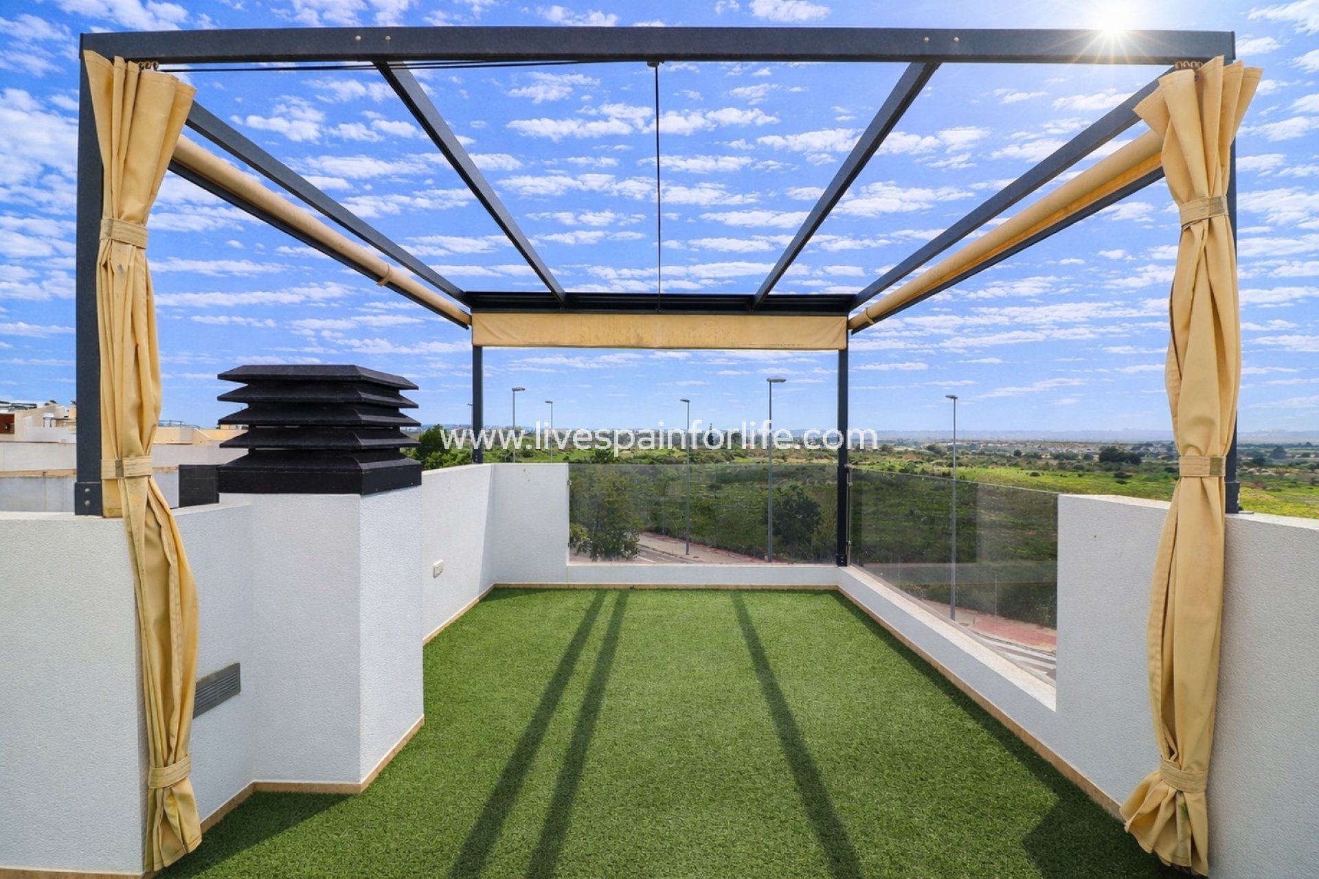 Resale - Villa (detached) -
Benijofar