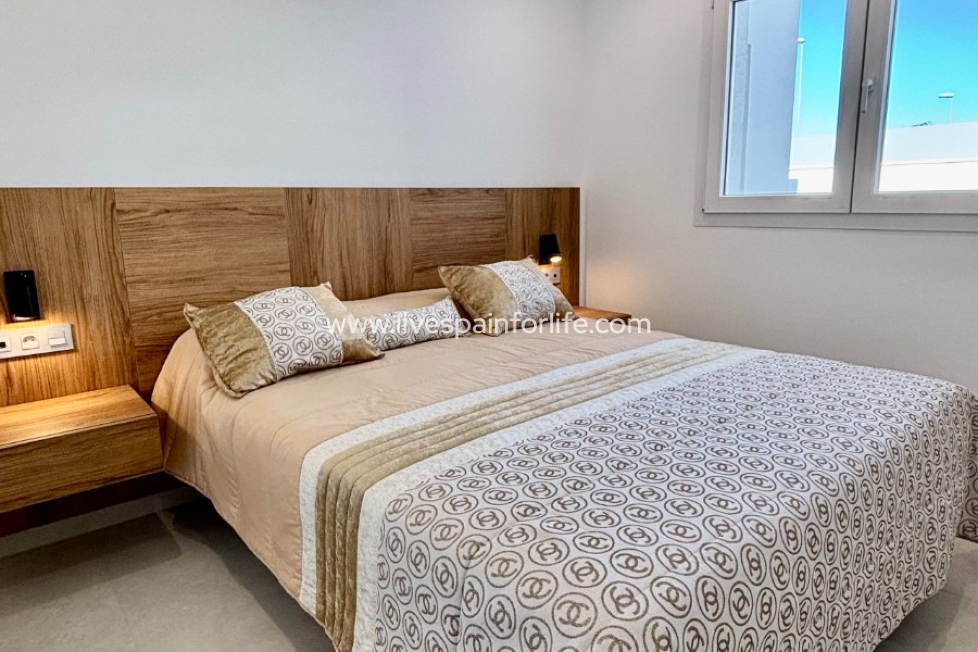 Resale - Villa (detached) -
Benijofar