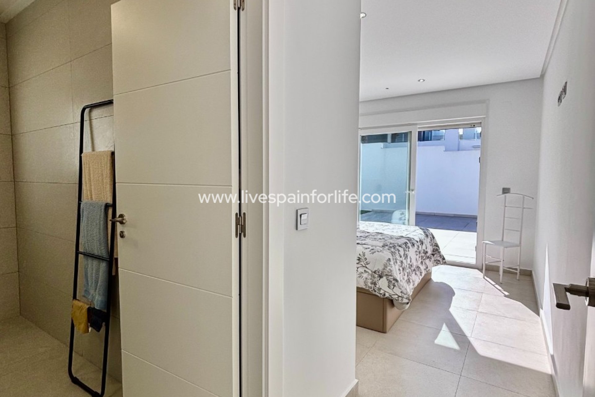 Resale - Villa (detached) -
Benijofar