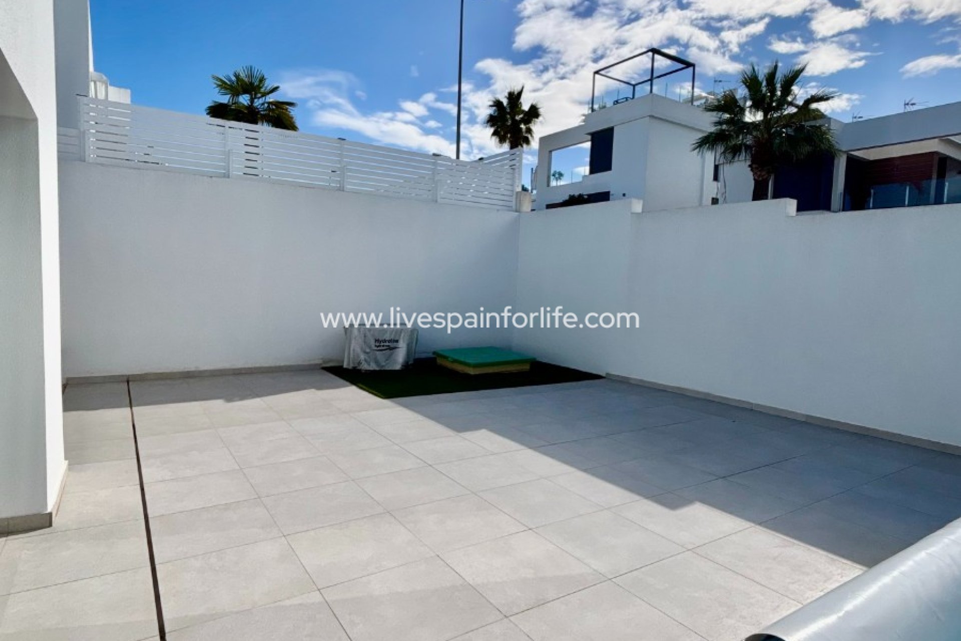 Resale - Villa (detached) -
Benijofar