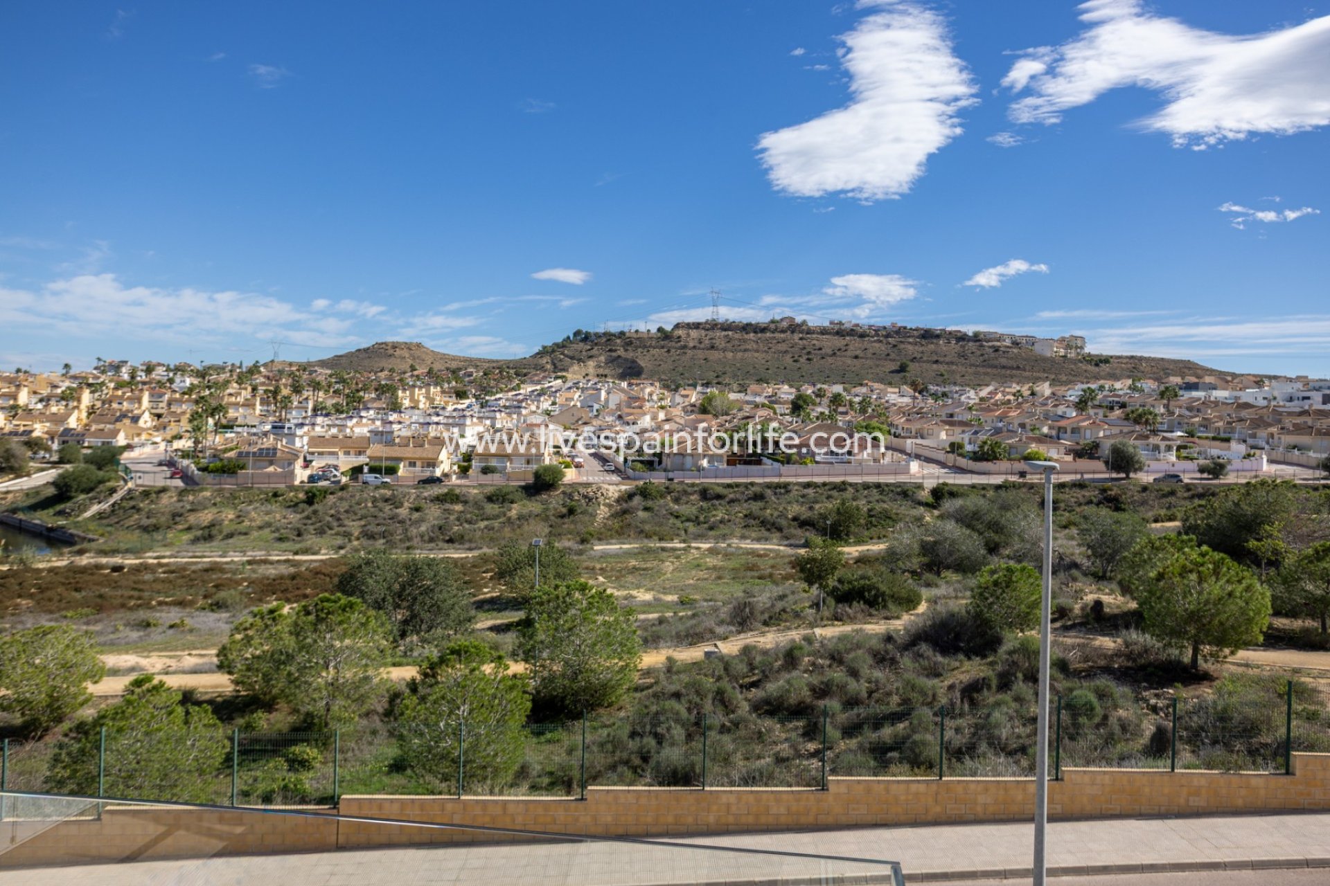 Resale - Villa (detached) -
Benijofar