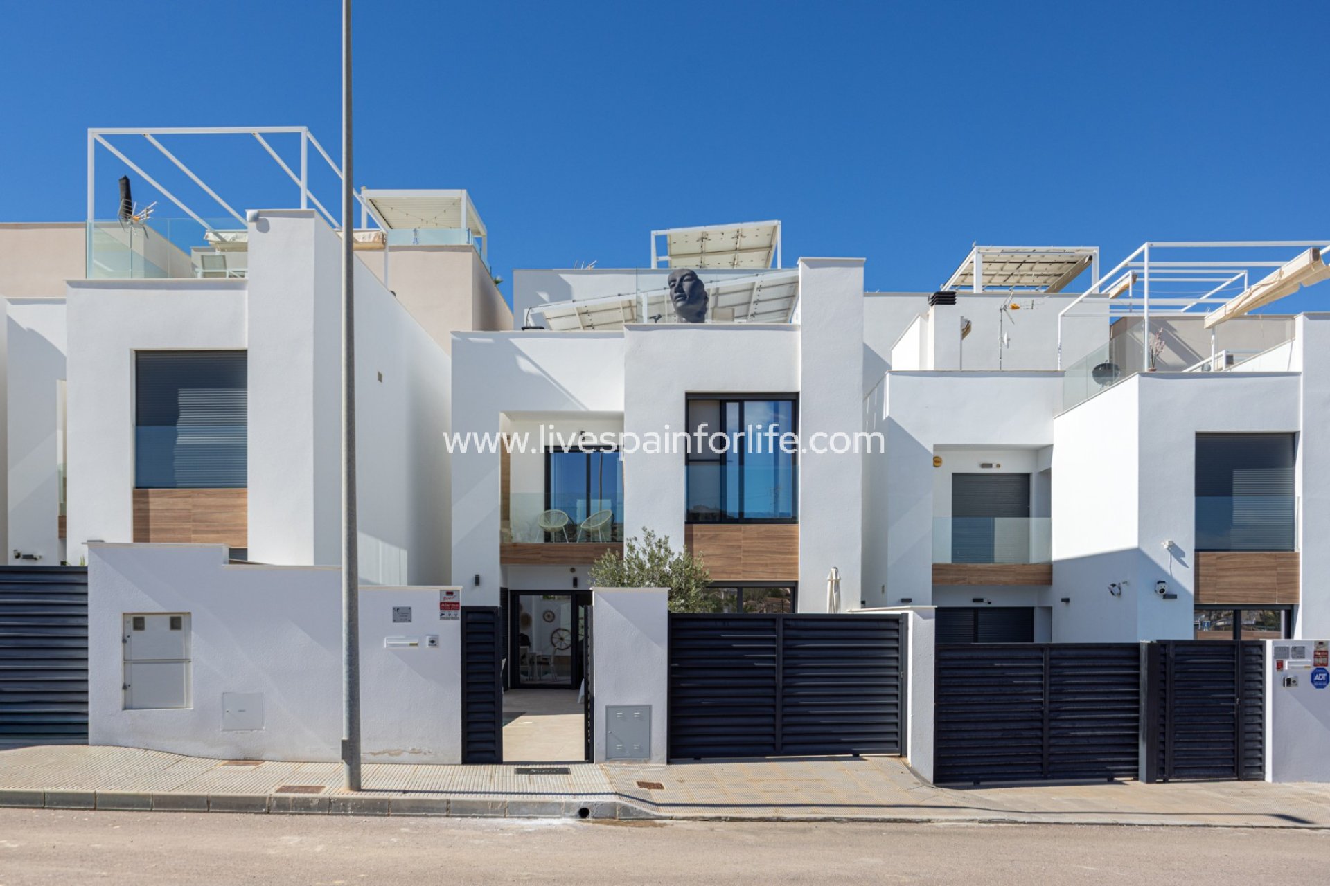 Resale - Villa (detached) -
Benijofar