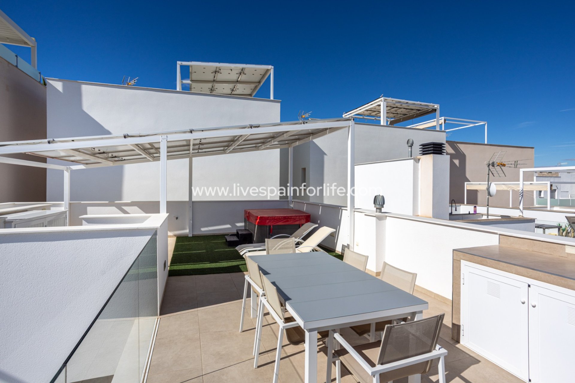 Resale - Villa (detached) -
Benijofar