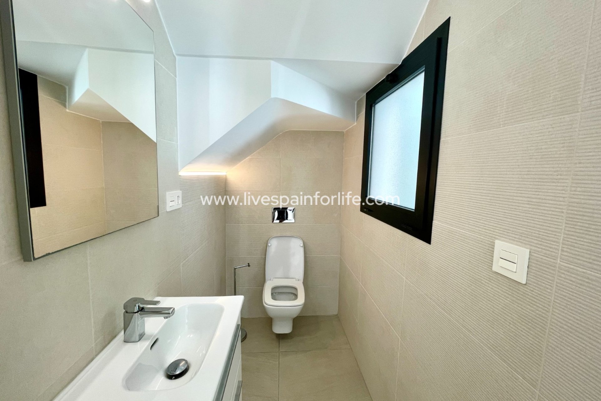 Resale - Villa (detached) -
Benijofar
