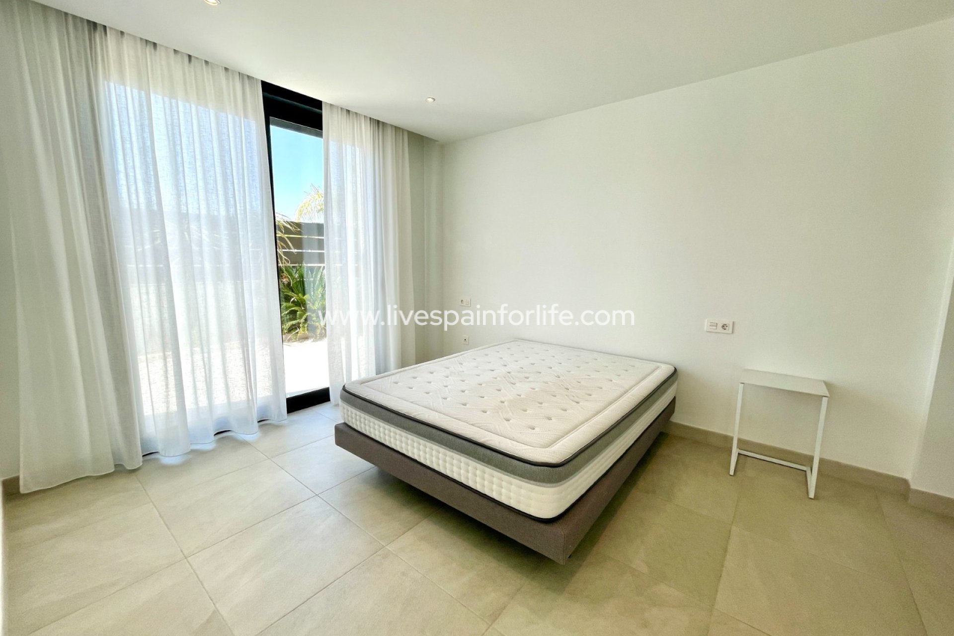 Resale - Villa (detached) -
Benijofar
