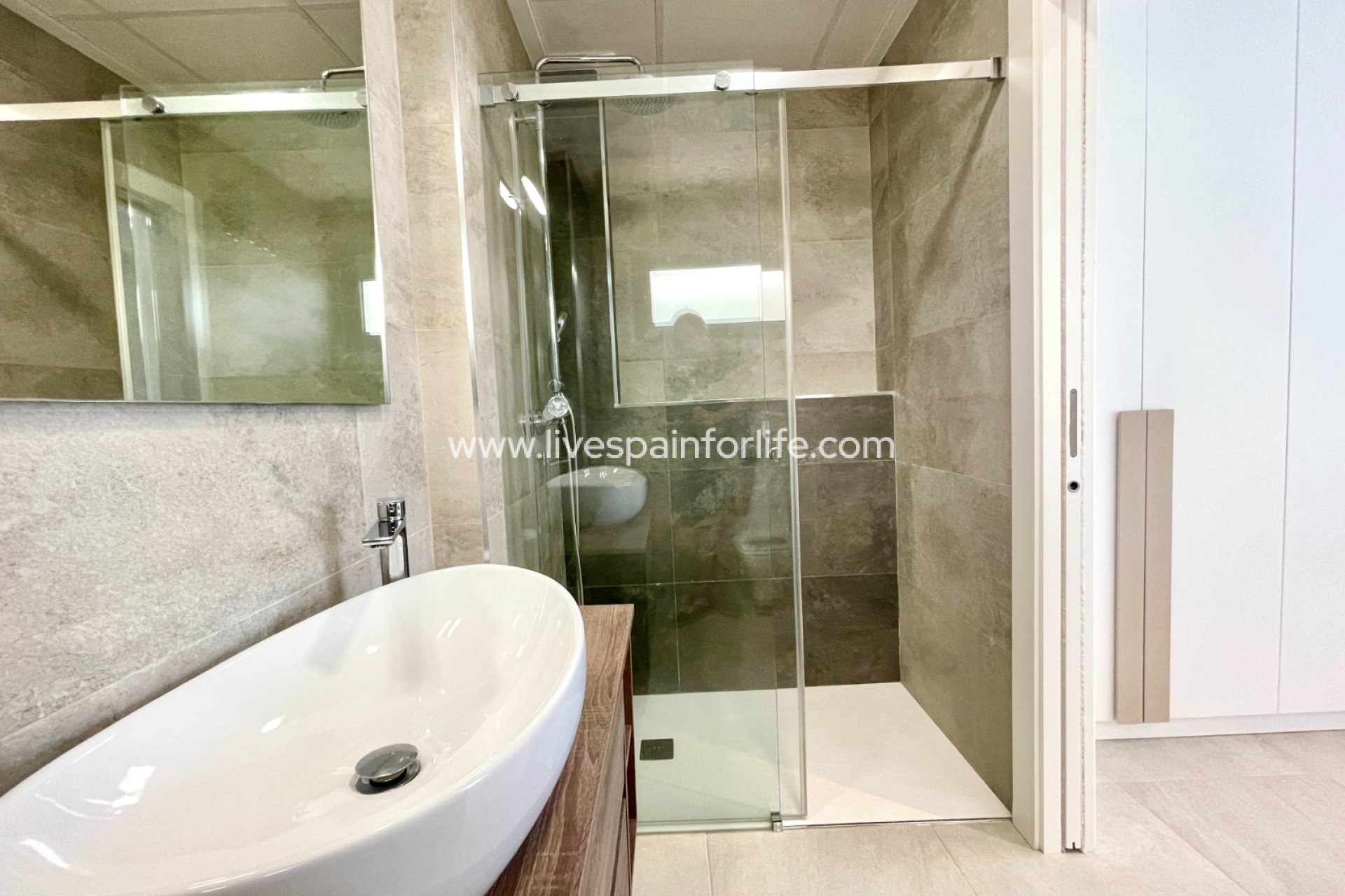 Resale - Villa (detached) -
Benijofar