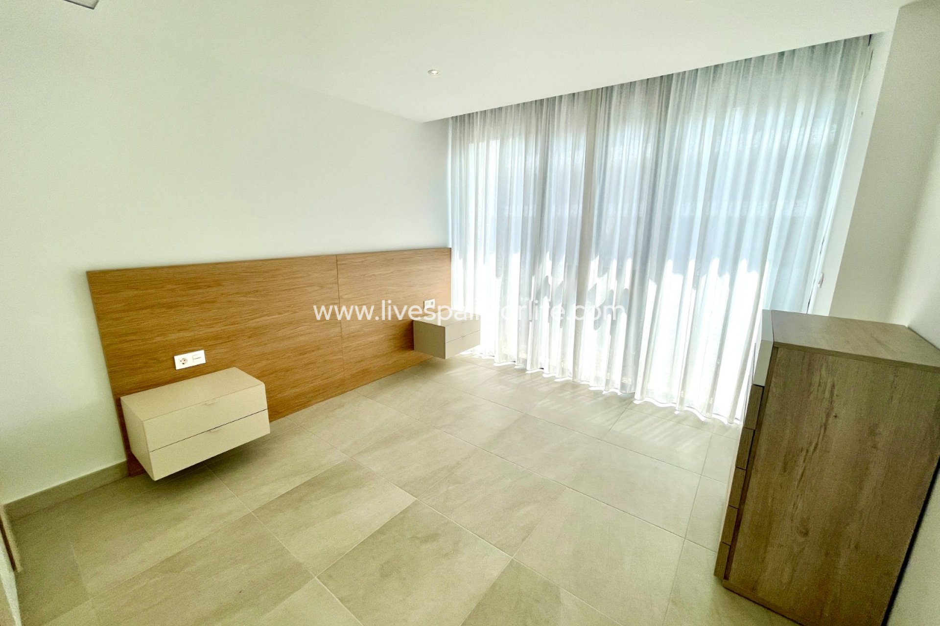 Resale - Villa (detached) -
Benijofar