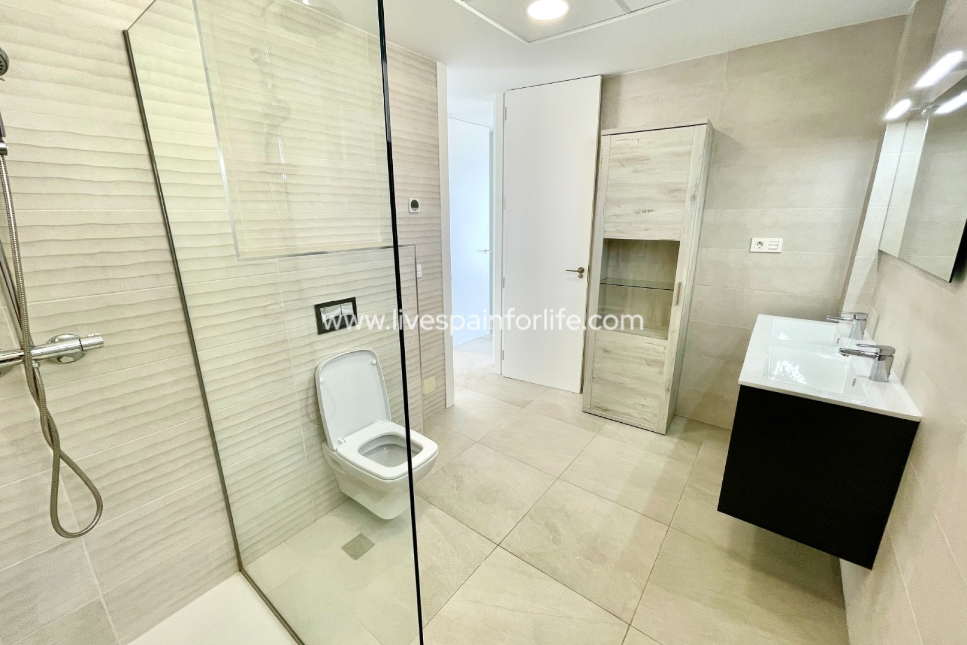 Resale - Villa (detached) -
Benijofar