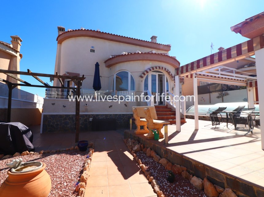 Resale - Villa (detached) -
Benimar