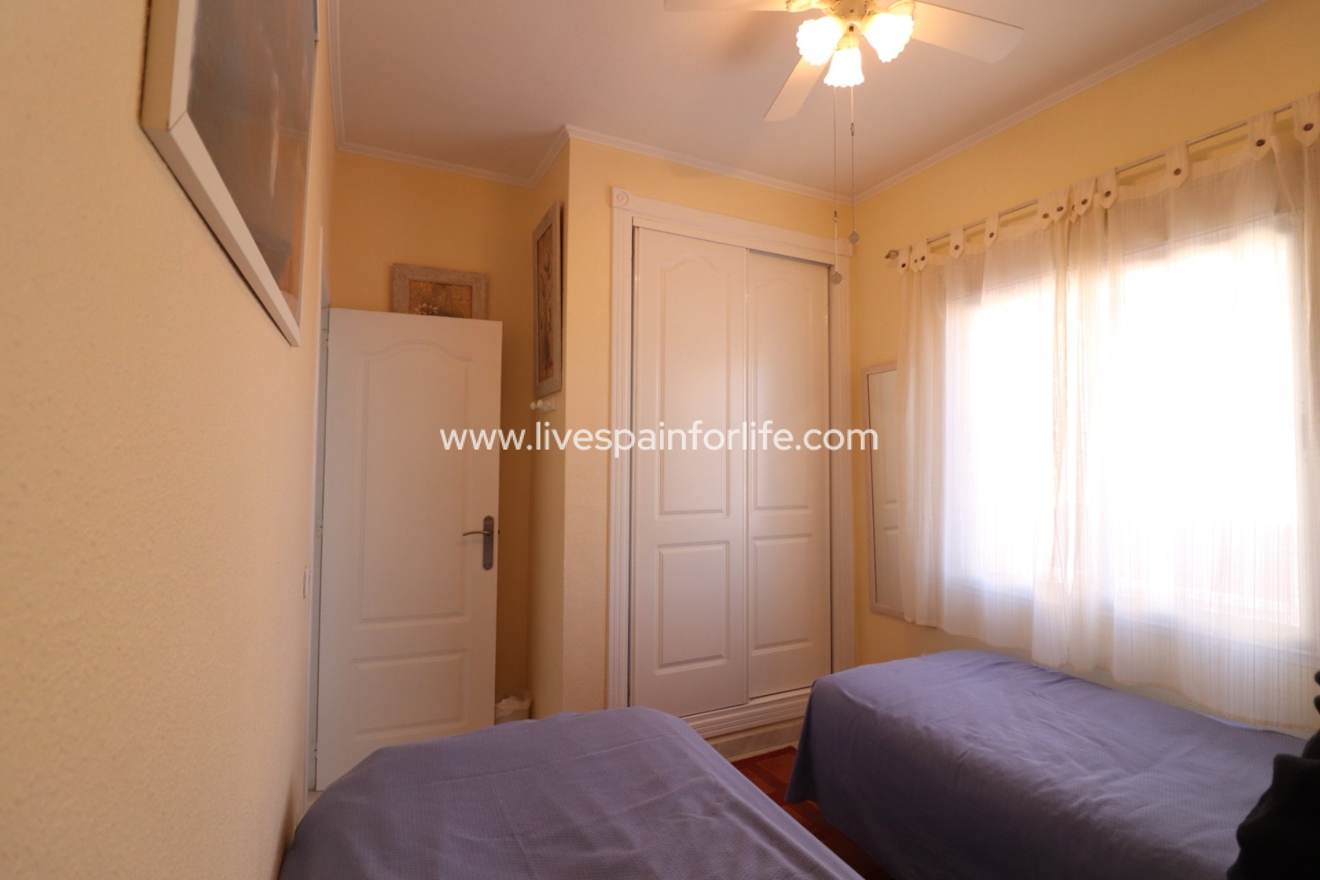 Resale - Villa (detached) -
Benimar