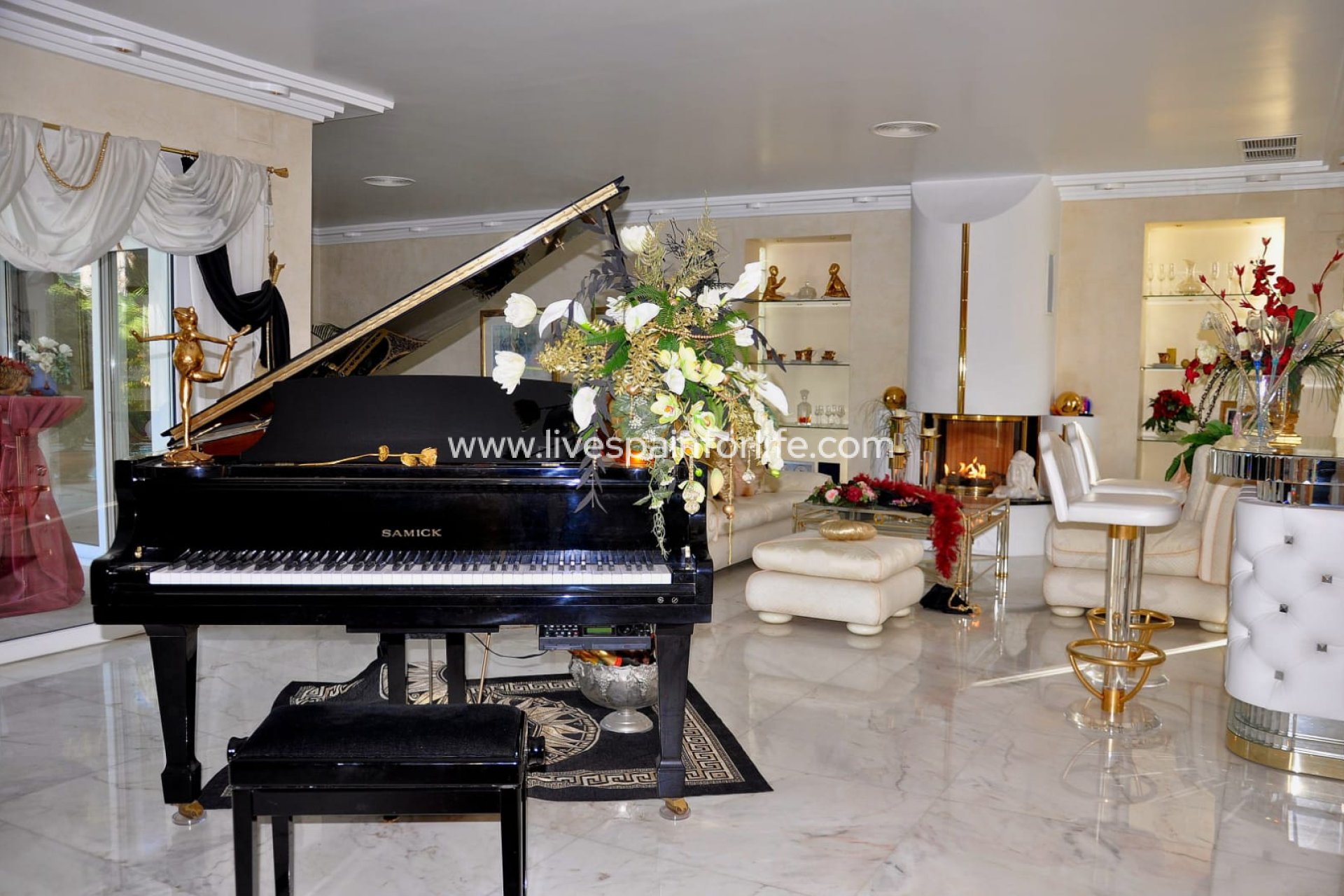 Resale - Villa (detached) -
Cabo Roig