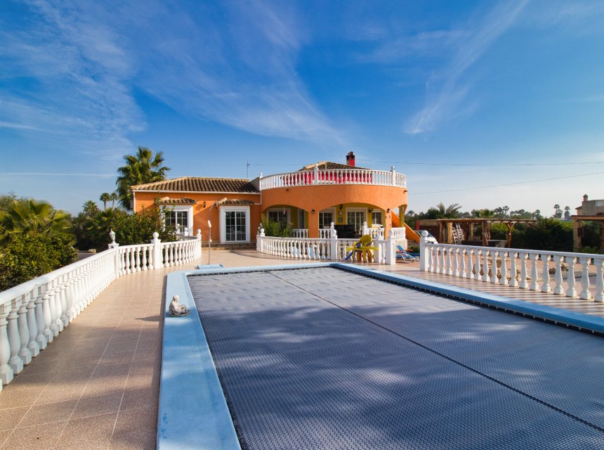 Resale - Villa (detached) -
Catral