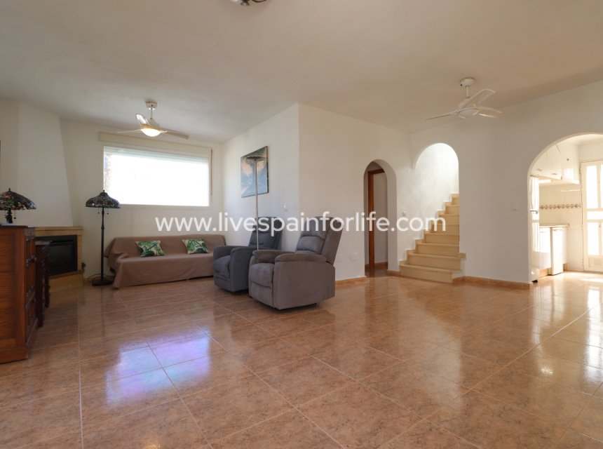 Resale - Villa (detached) -
Ciudad Quesada - Atalayas