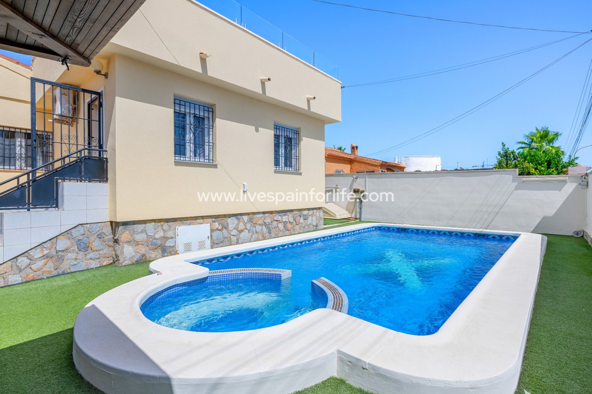 Resale - Villa (detached) -
Ciudad Quesada - Center