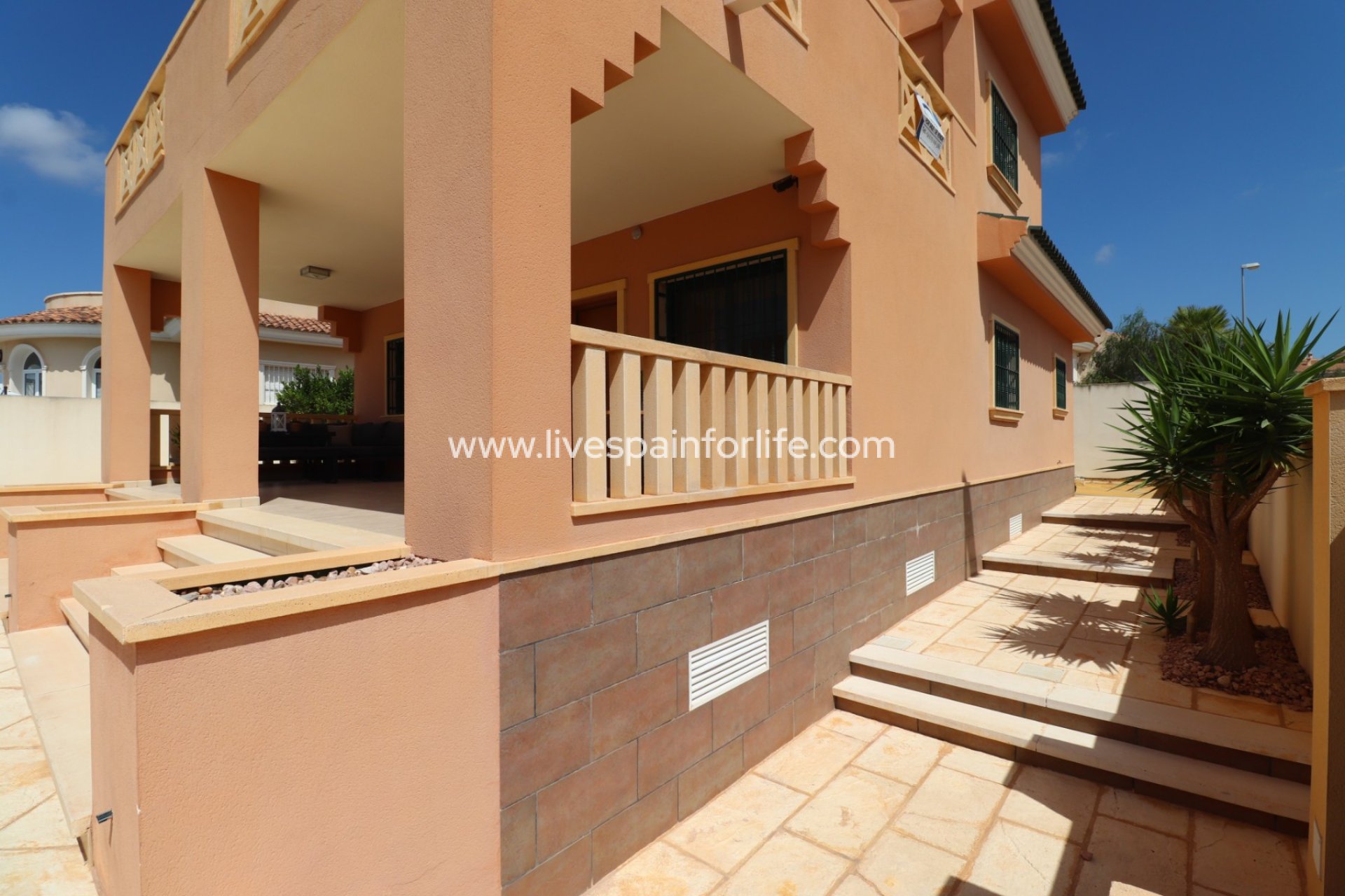 Resale - Villa (detached) -
Ciudad Quesada - La Fiesta