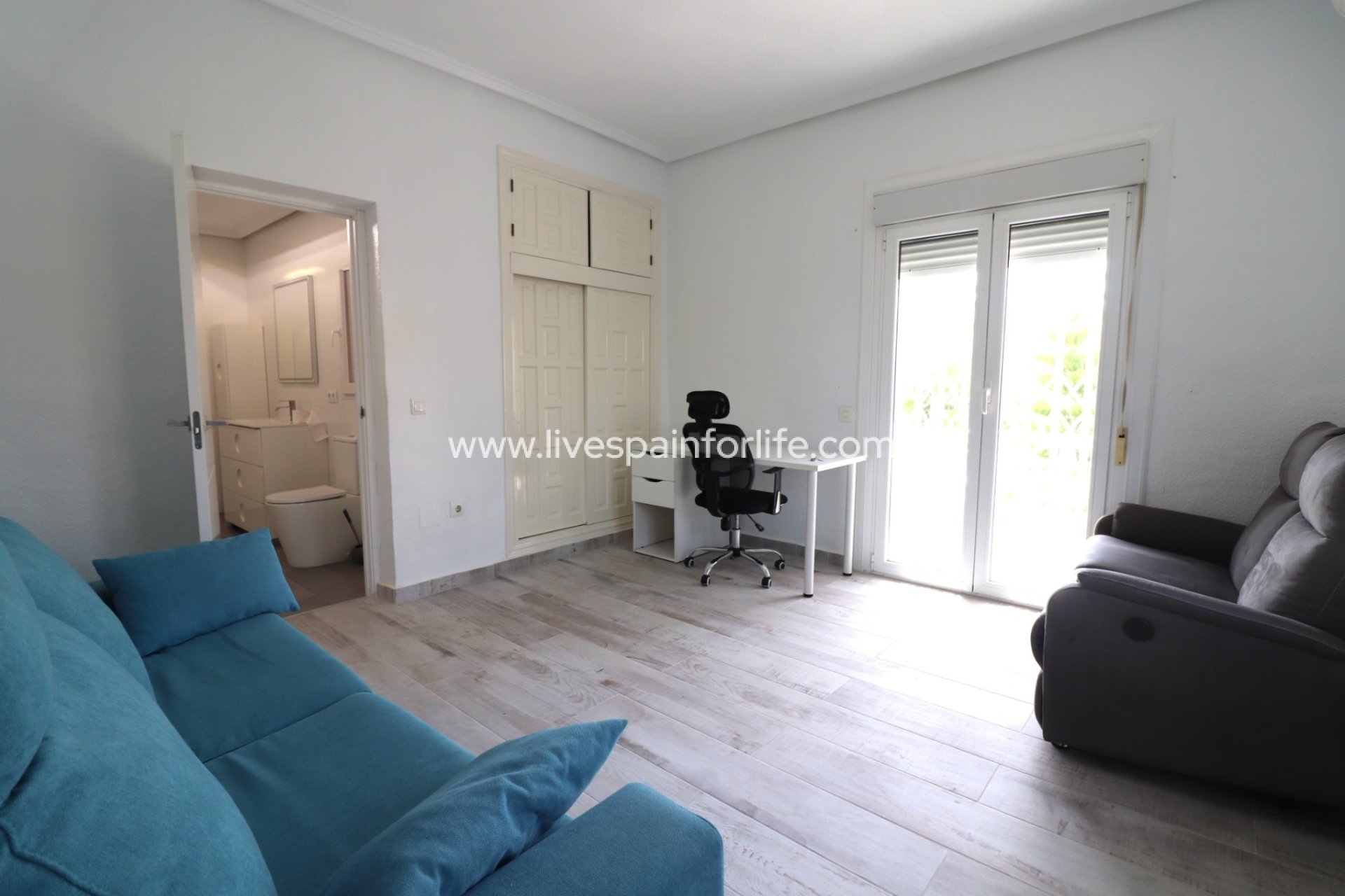 Resale - Villa (detached) -
Ciudad Quesada - La Fiesta
