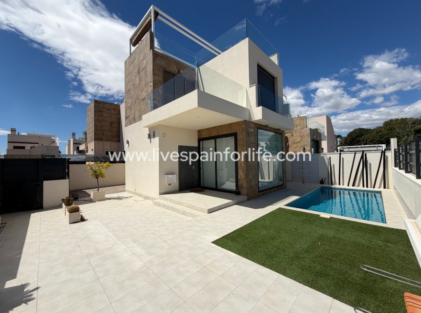 Resale - Villa (detached) -
Ciudad Quesada - La Laguna