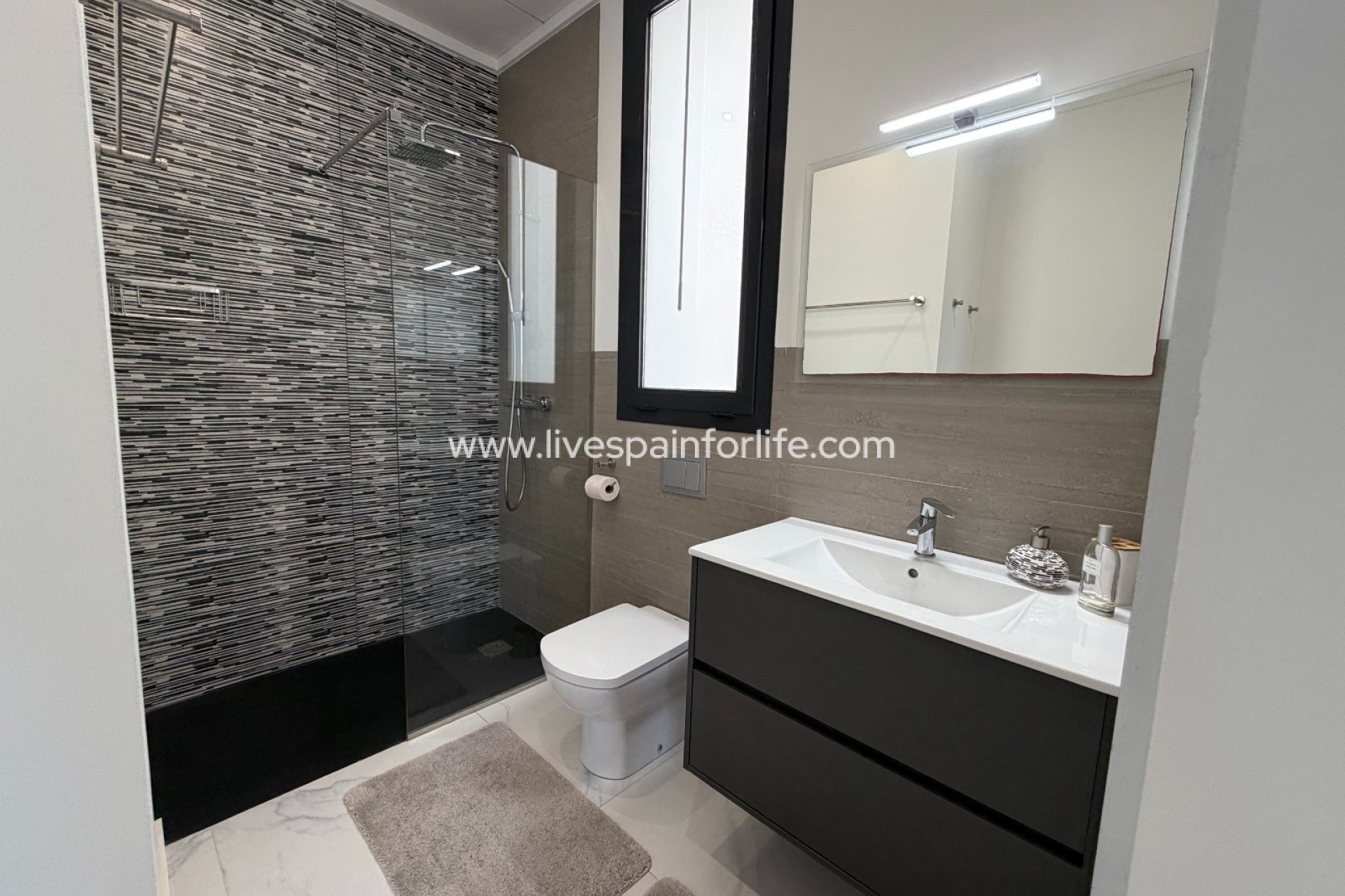 Resale - Villa (detached) -
Ciudad Quesada - La Laguna