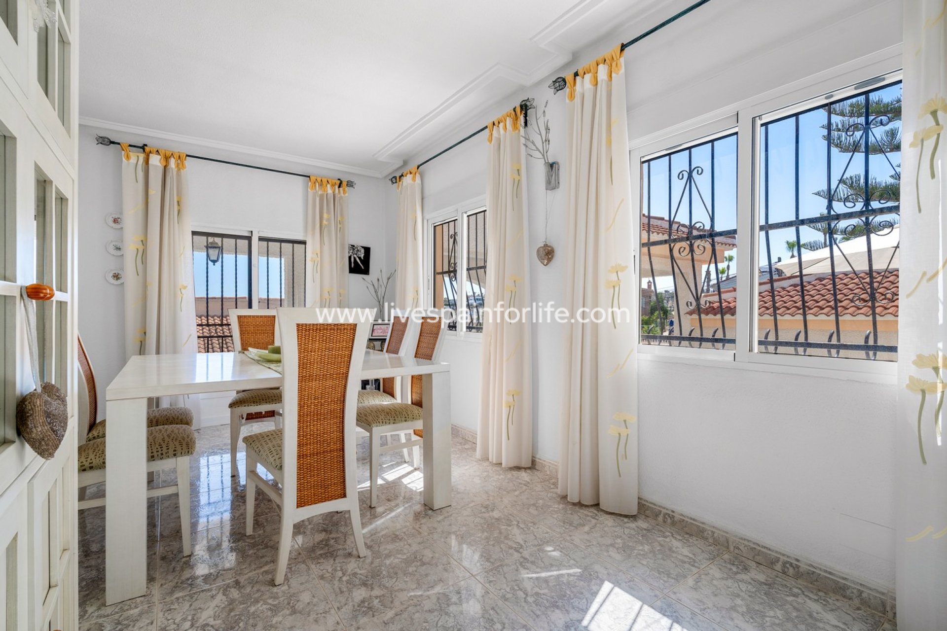Resale - Villa (detached) -
Ciudad Quesada - La Marquesa