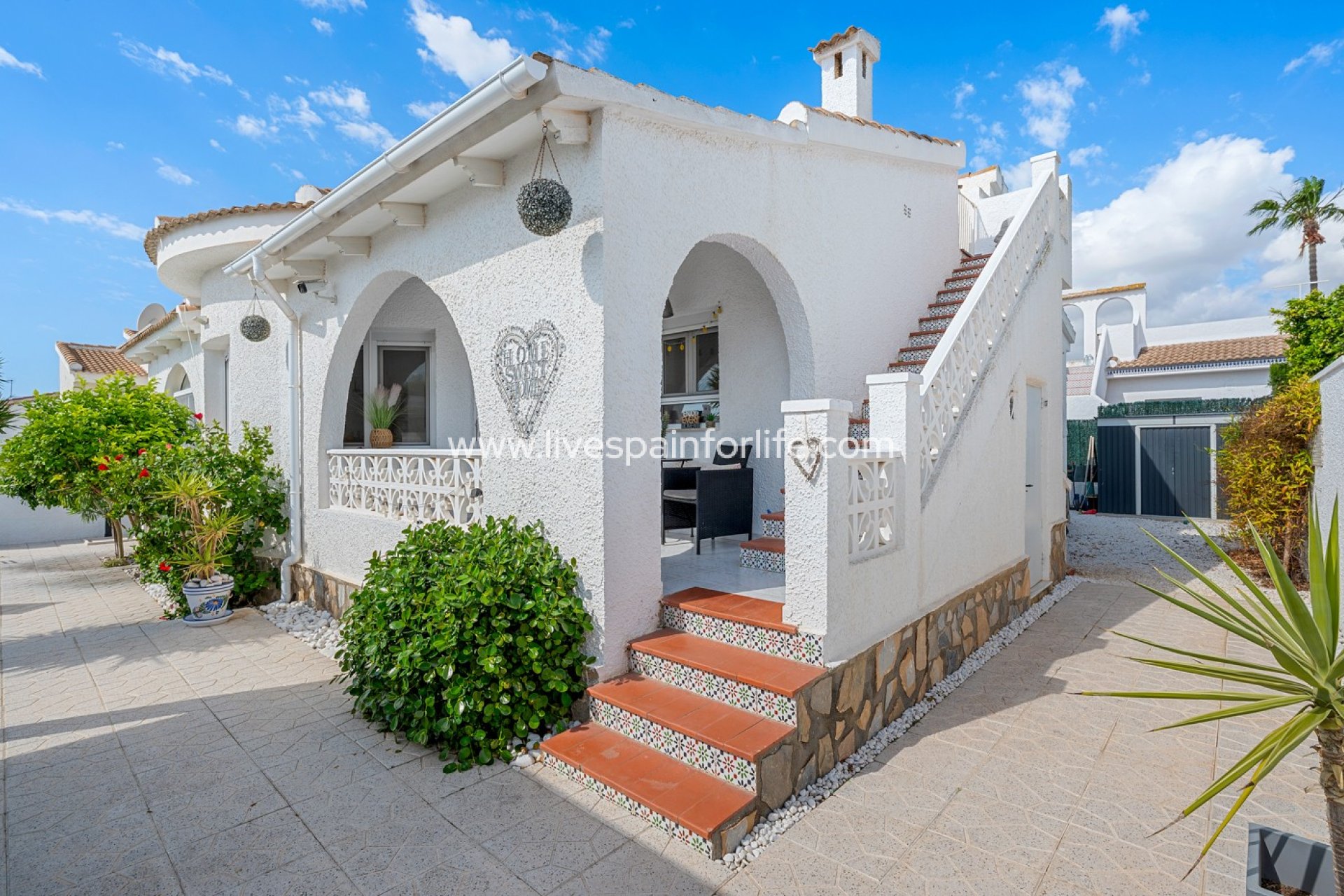 Resale - Villa (detached) -
Ciudad Quesada - Pueblo Bravo