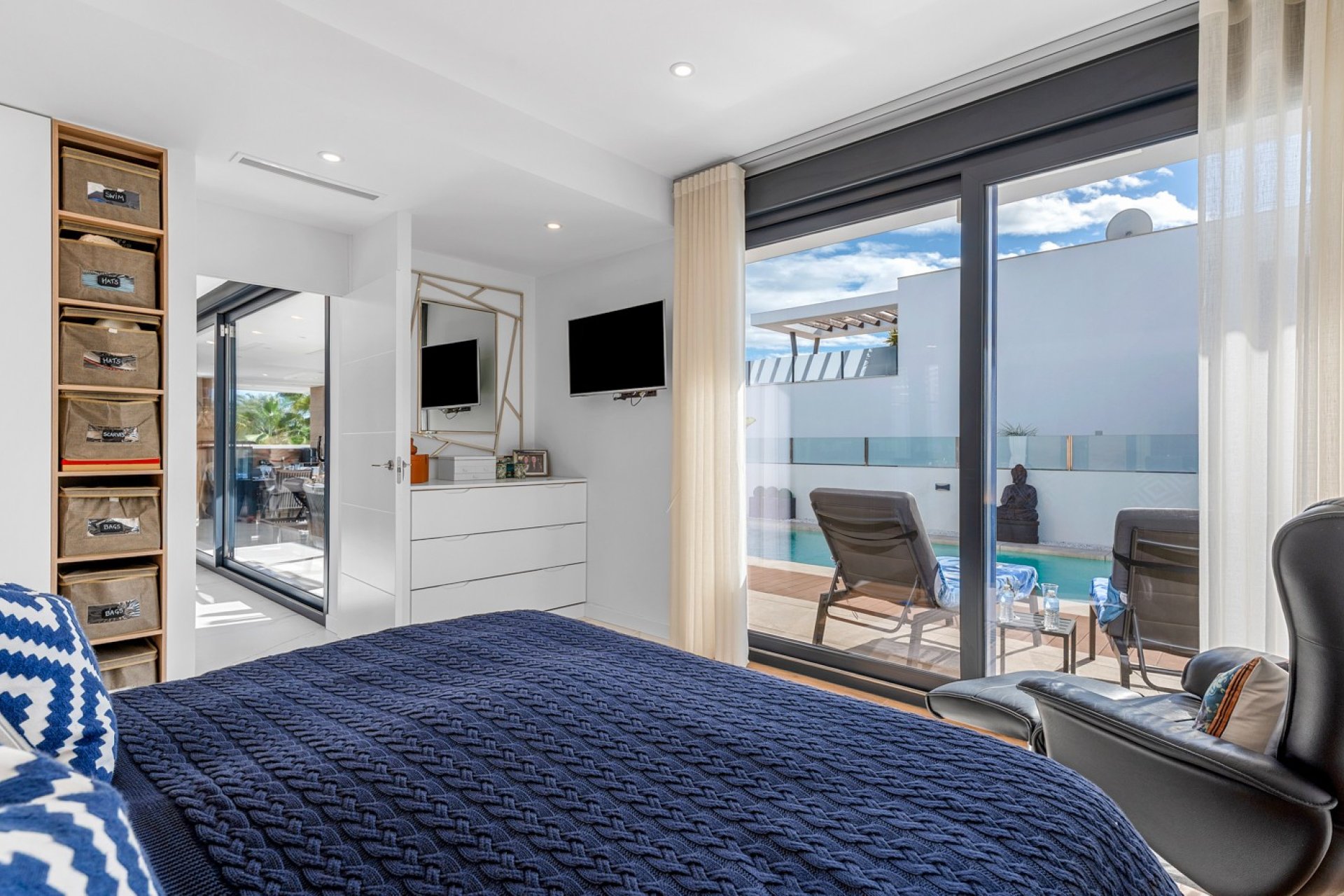 Resale - Villa (detached) -
Ciudad Quesada