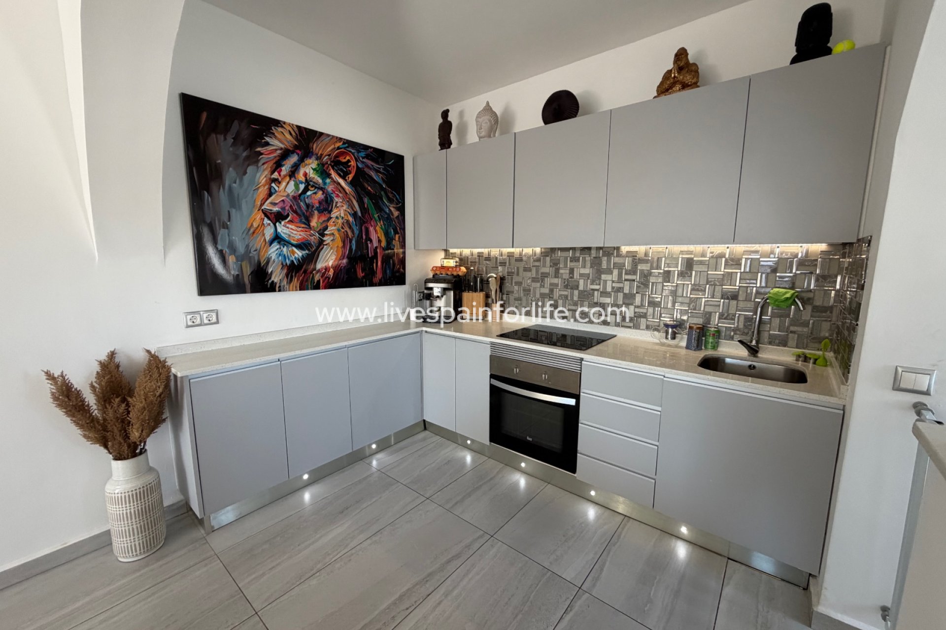 Resale - Villa (detached) -
Ciudad Quesada