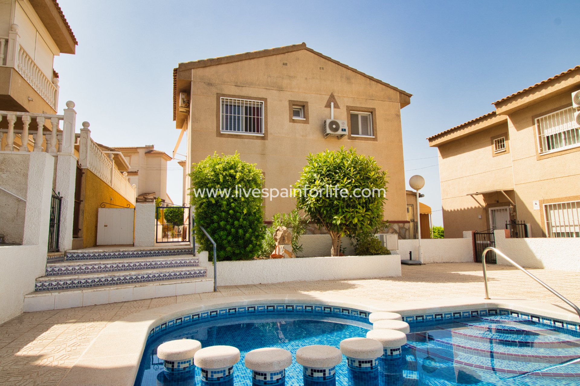 Resale - Villa (detached) -
Ciudad Quesada