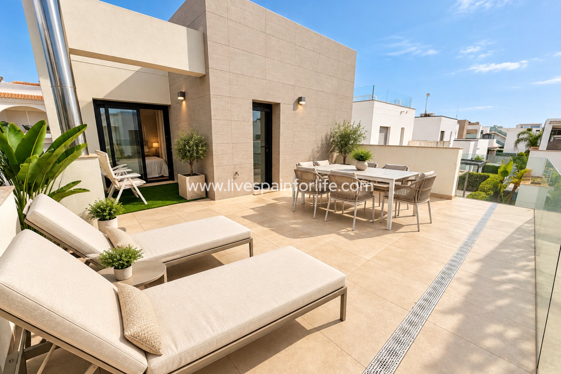 Resale - Villa (detached) -
Ciudad Quesada