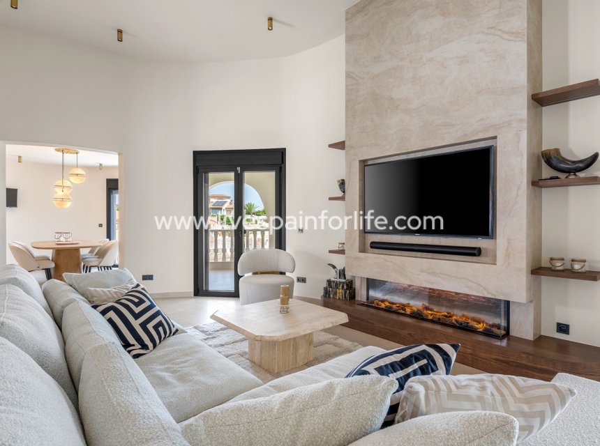 Resale - Villa (detached) -
Ciudad Quesada