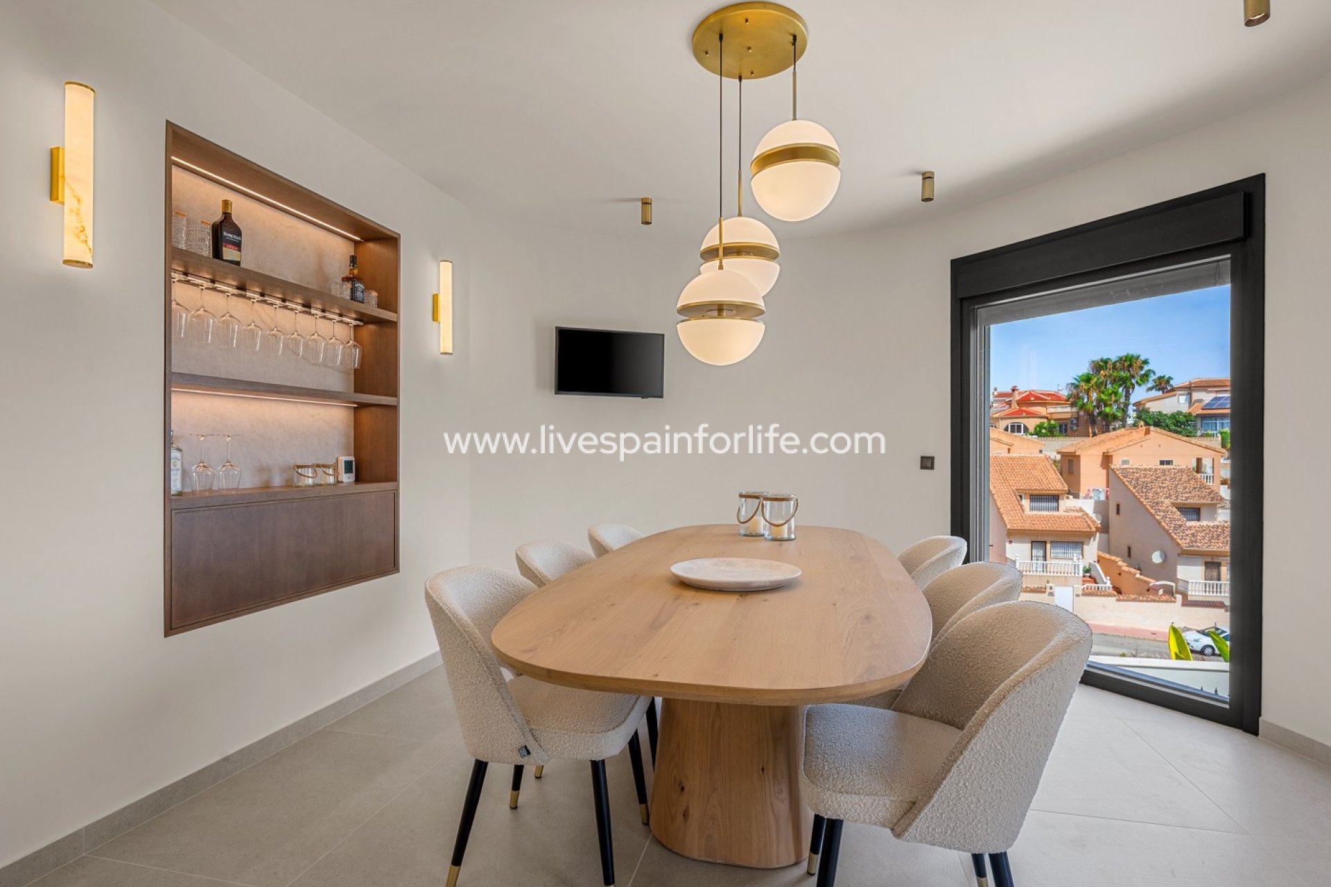 Resale - Villa (detached) -
Ciudad Quesada