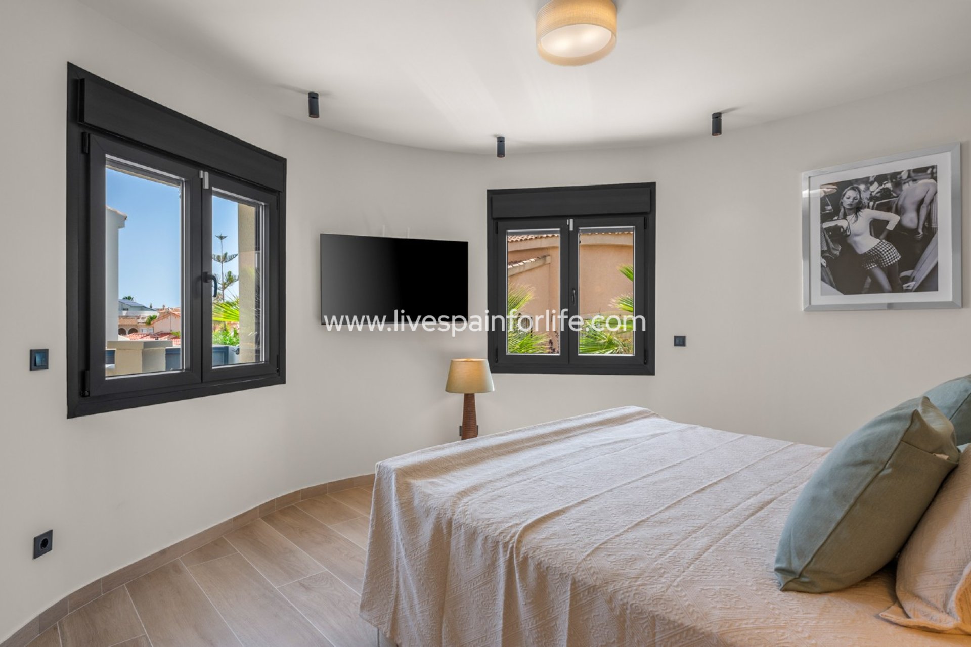 Resale - Villa (detached) -
Ciudad Quesada