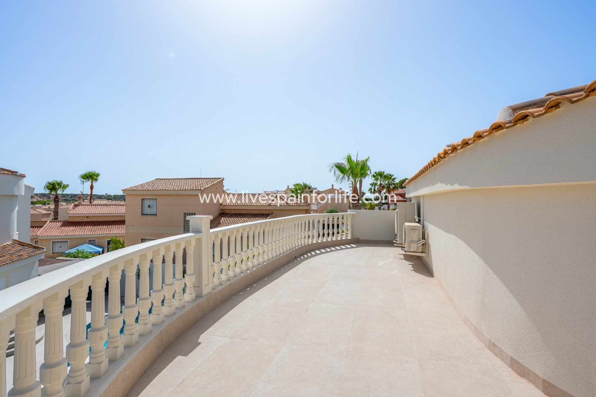 Resale - Villa (detached) -
Ciudad Quesada