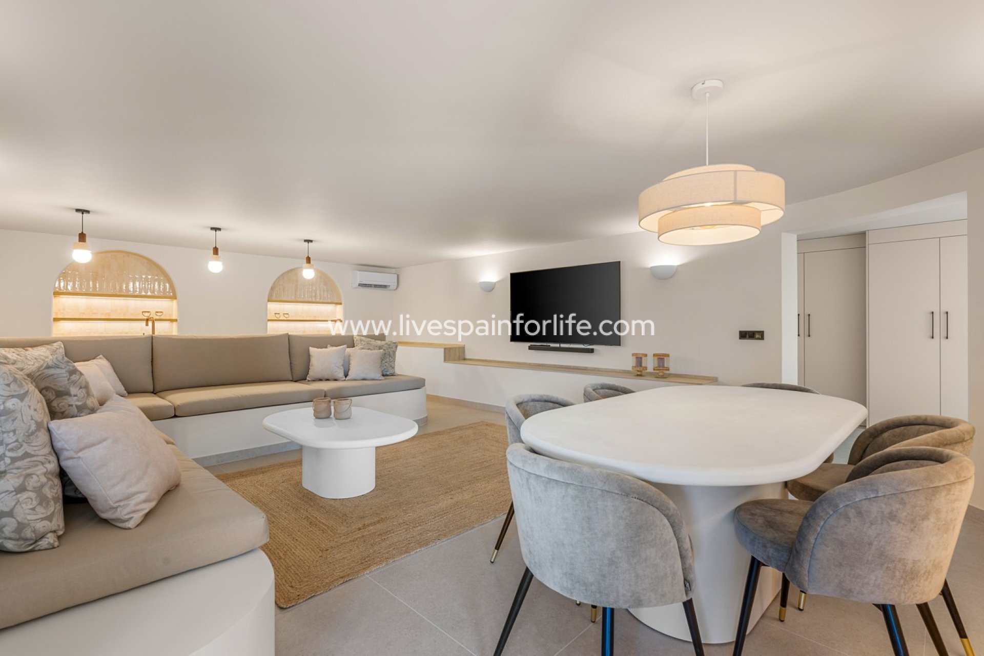 Resale - Villa (detached) -
Ciudad Quesada