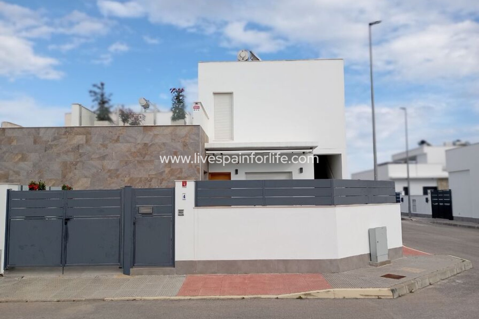 Resale - Villa (detached) -
Daya Vieja