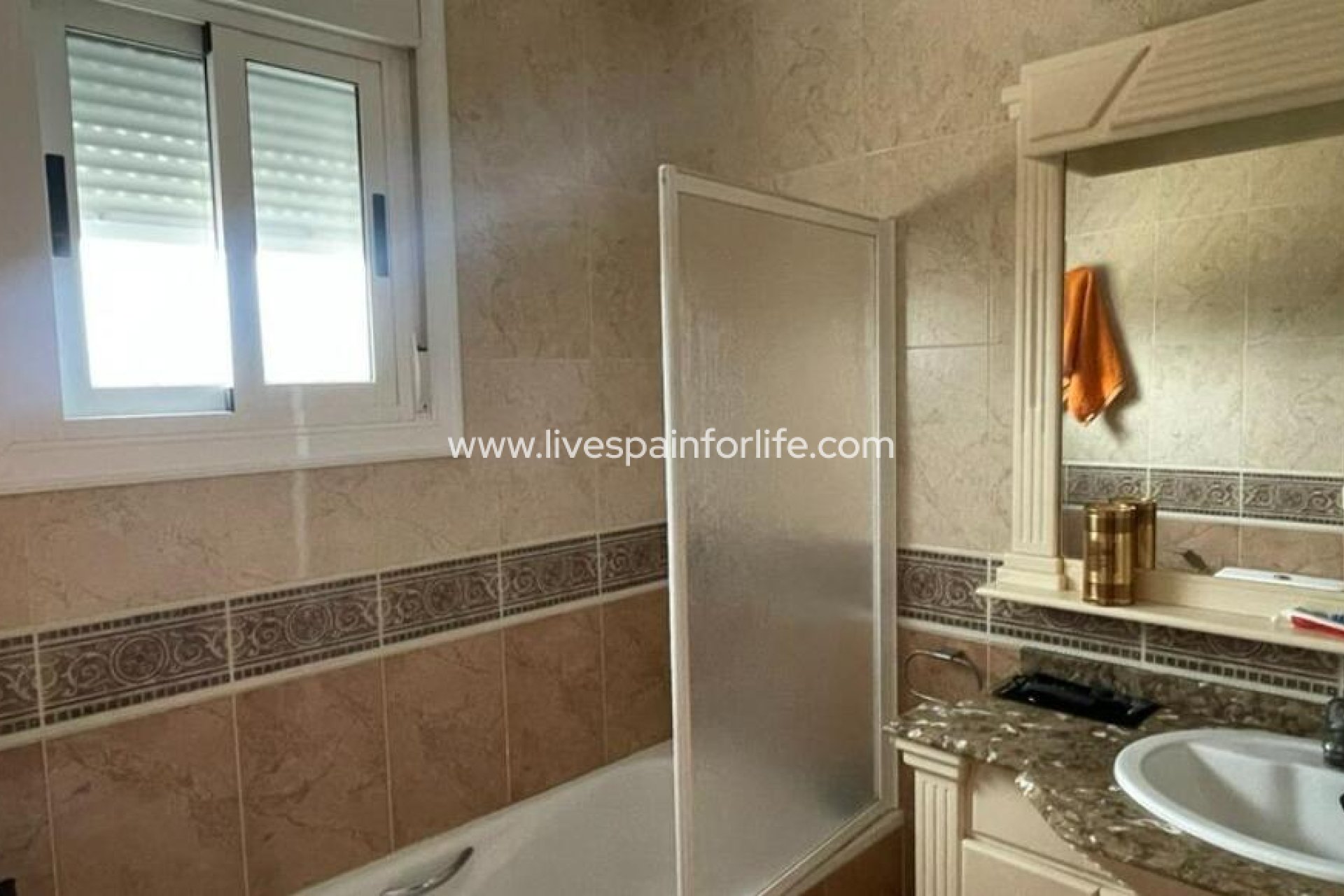 Resale - Villa (detached) -
Daya Vieja