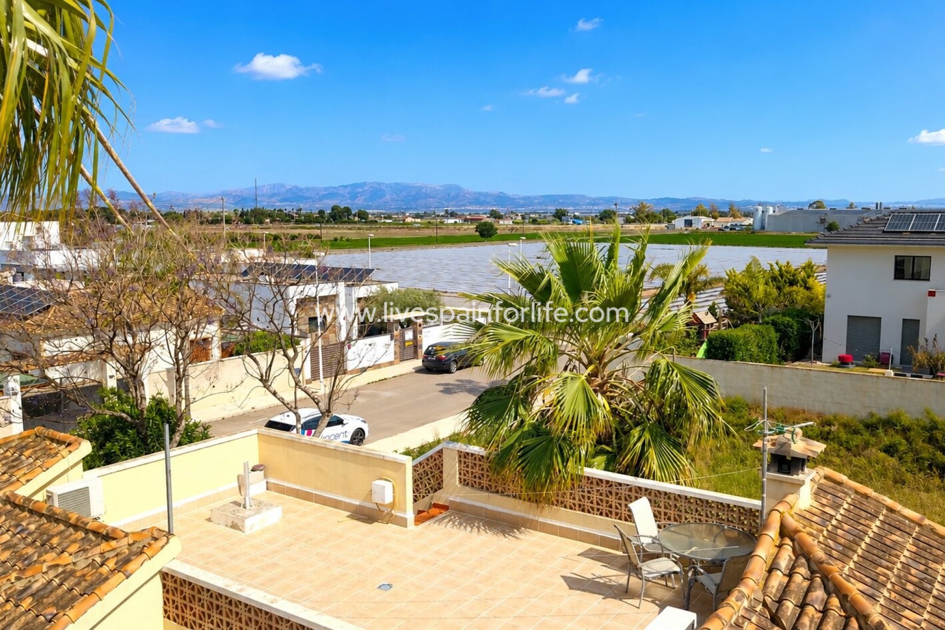 Resale - Villa (detached) -
Formentera Del Segura - Fincas de La Vega
