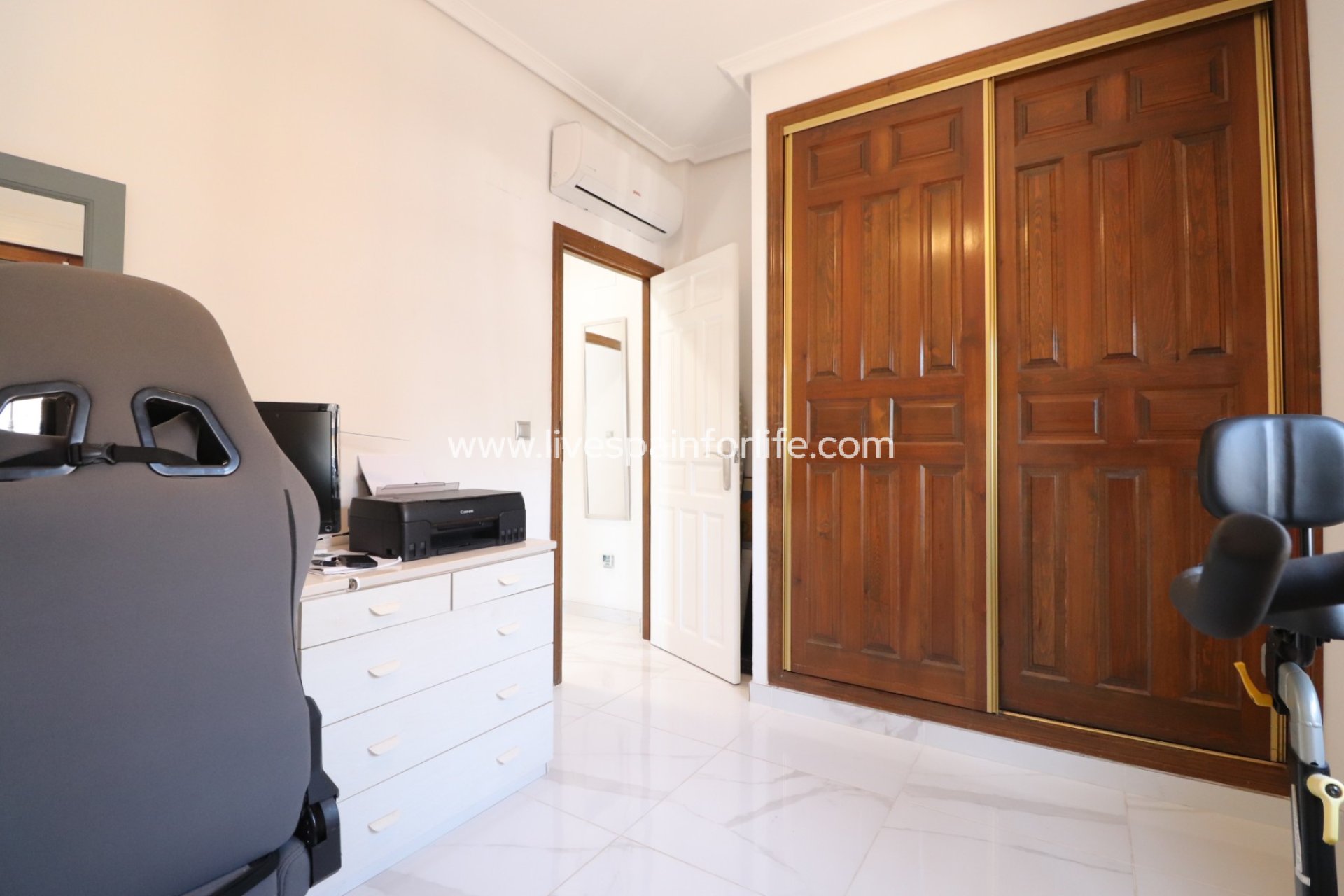 Resale - Villa (detached) -
Formentera Del Segura - Fincas de La Vega