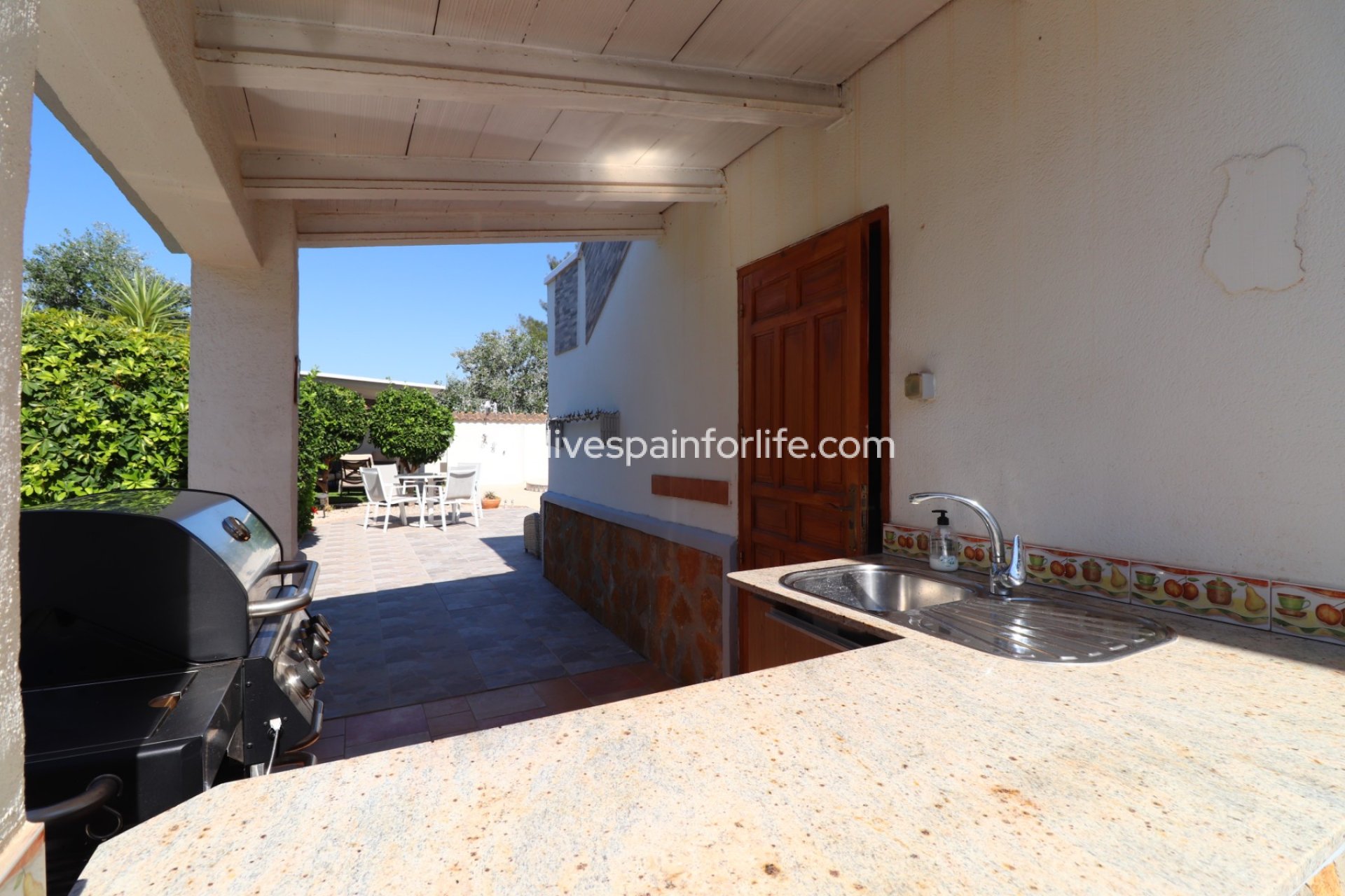 Resale - Villa (detached) -
Formentera Del Segura - Fincas de La Vega