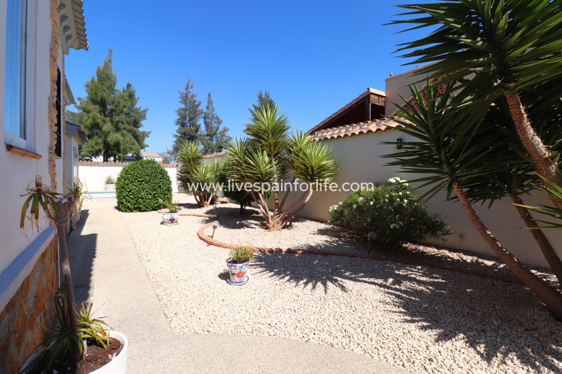 Resale - Villa (detached) -
Formentera Del Segura - Fincas de La Vega