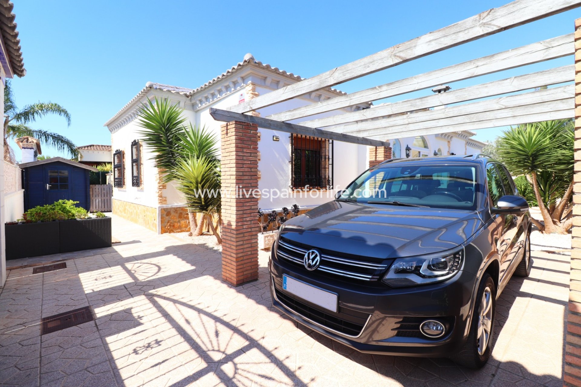 Resale - Villa (detached) -
Formentera Del Segura - Fincas de La Vega