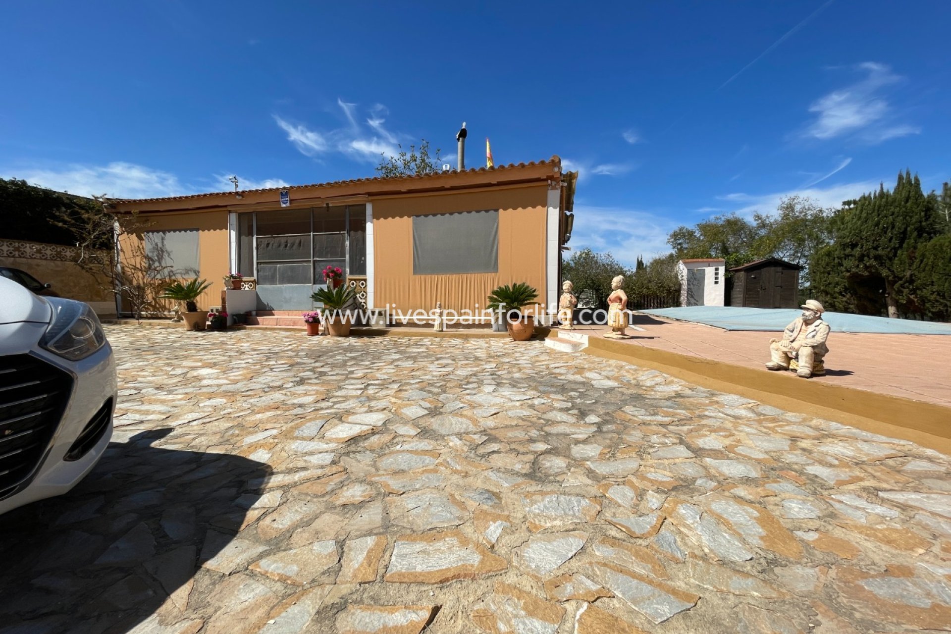 Resale - Villa (detached) -
Guardamar del Segura - Valencian Community
