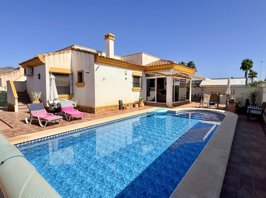 Resale - Villa (detached) -
Hondon De Las Nieves