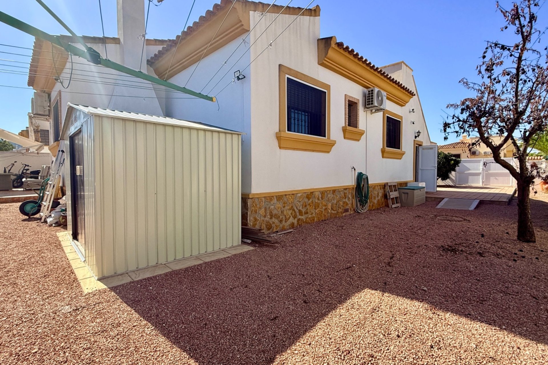 Resale - Villa (detached) -
Hondon De Las Nieves